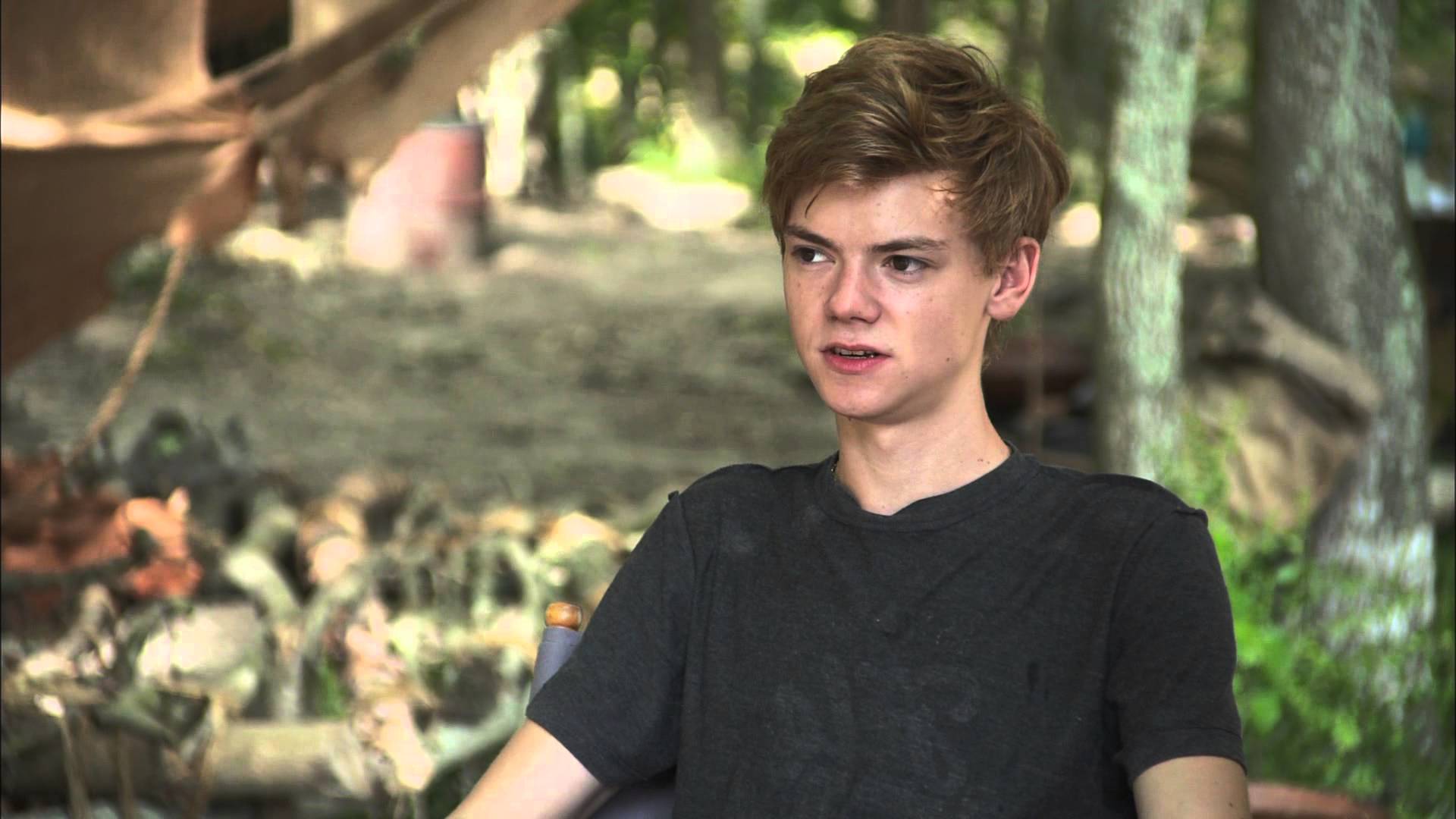 1920x1080 Thomas Sangster Wallpaper