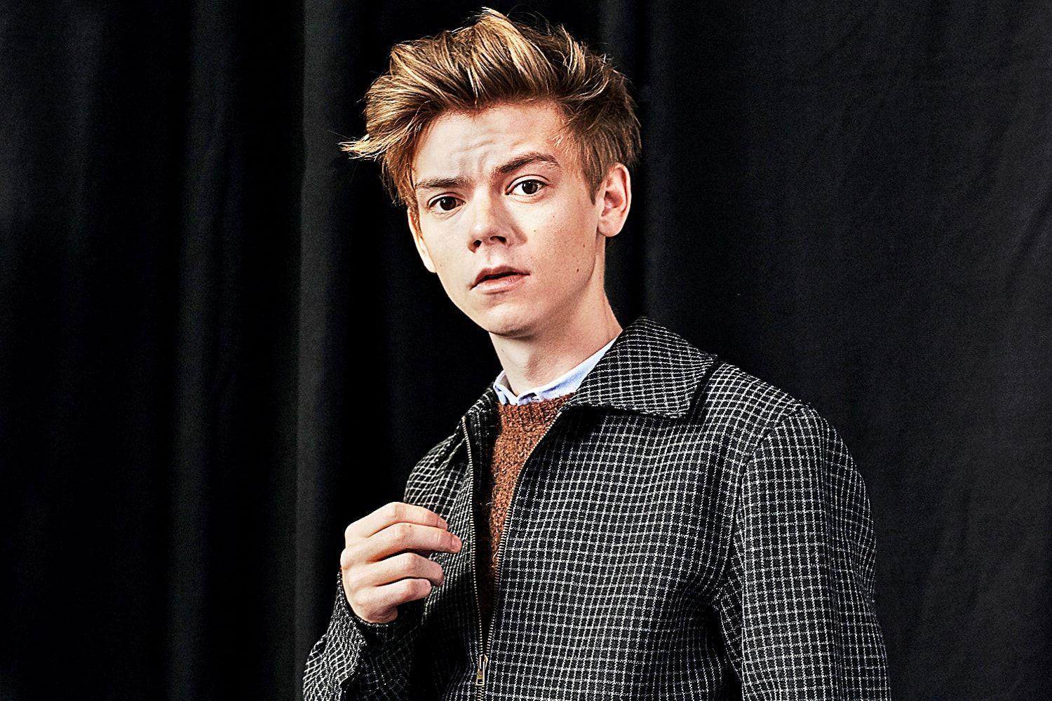1500x1000 Thomas Sangster Wallpaper