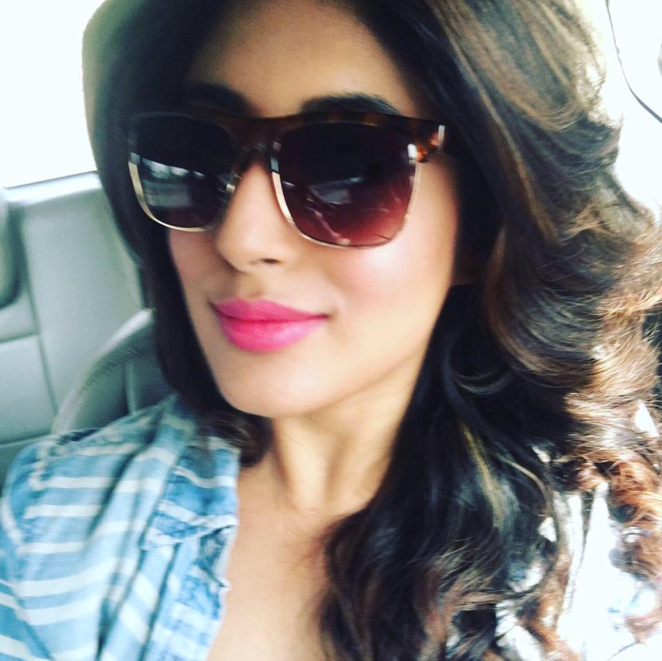 960x959 Kritika Kamra Photo 4 Kamra Wallpaper & Background Download