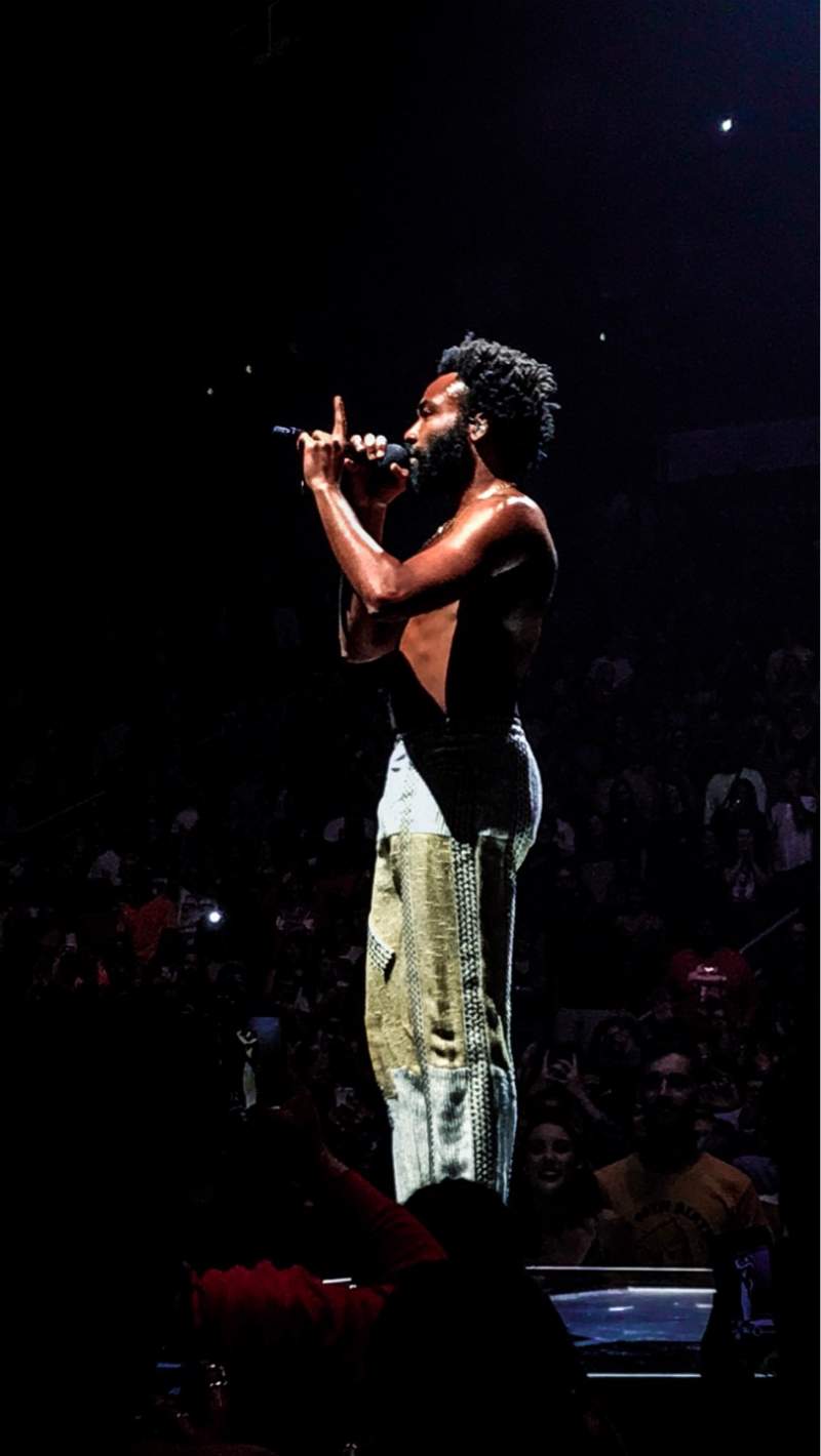 800x1420 This is America Tour 2018 Photo
