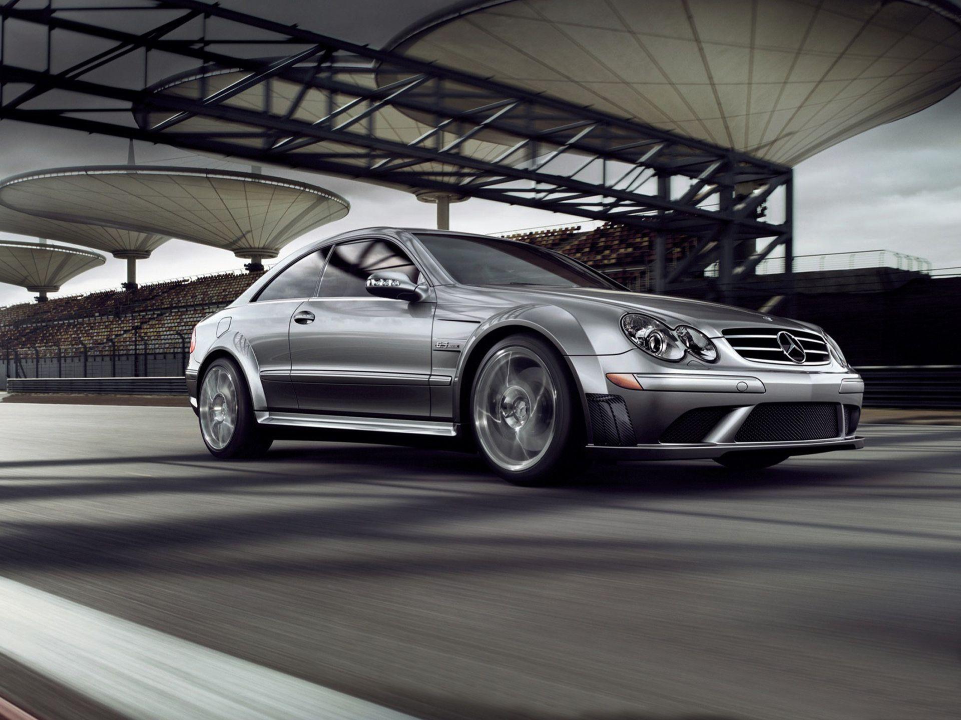 1920x1440 Mercedes Benz CLK63 AMG Black Wallpaper