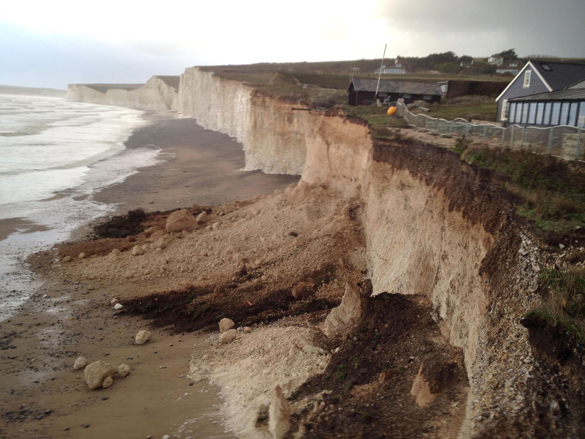 2048x1536 Eroded Coast HD Wallpaper