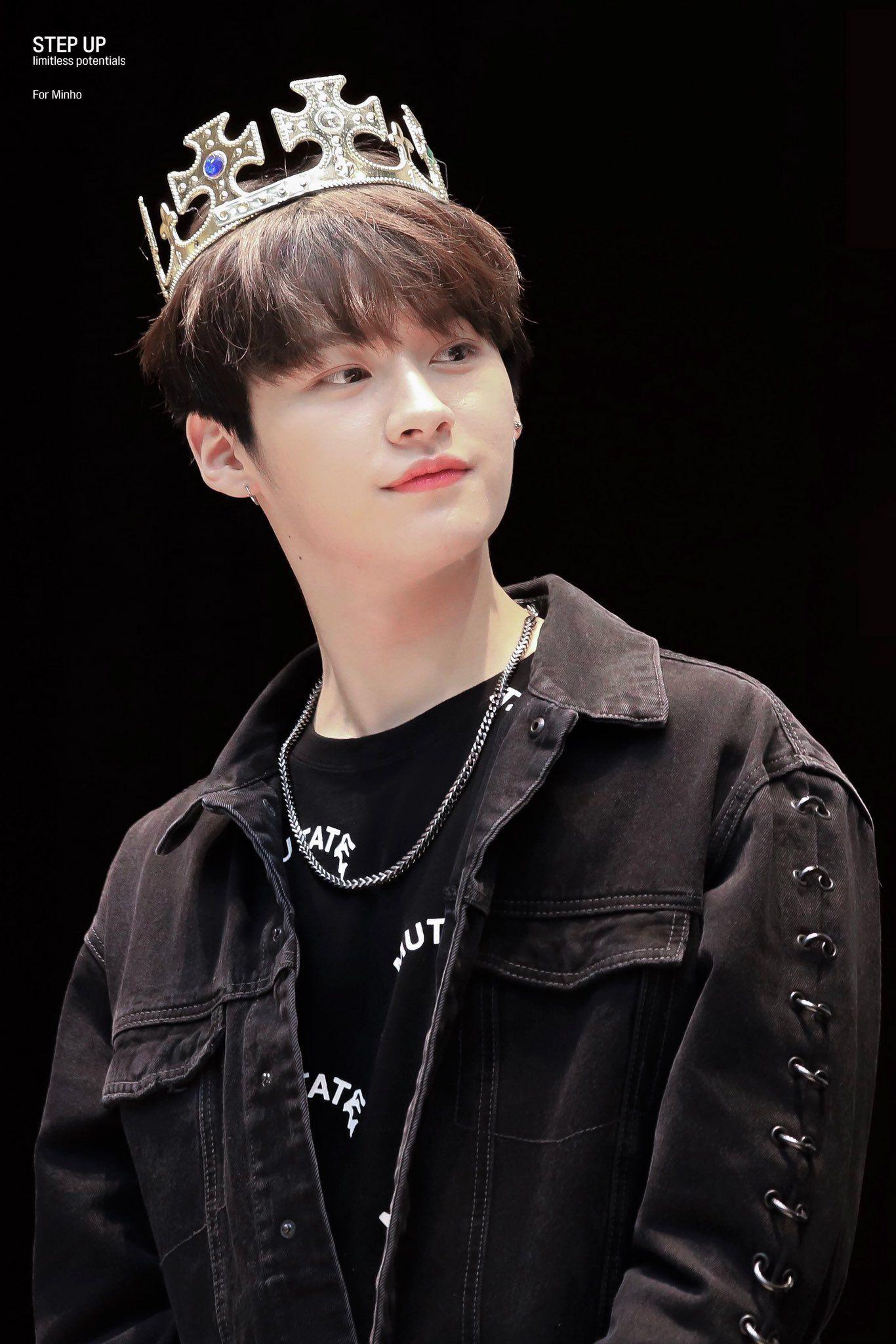 Stray Kids Lee Know Wallpapers - Top Free Stray Kids Lee Know ...