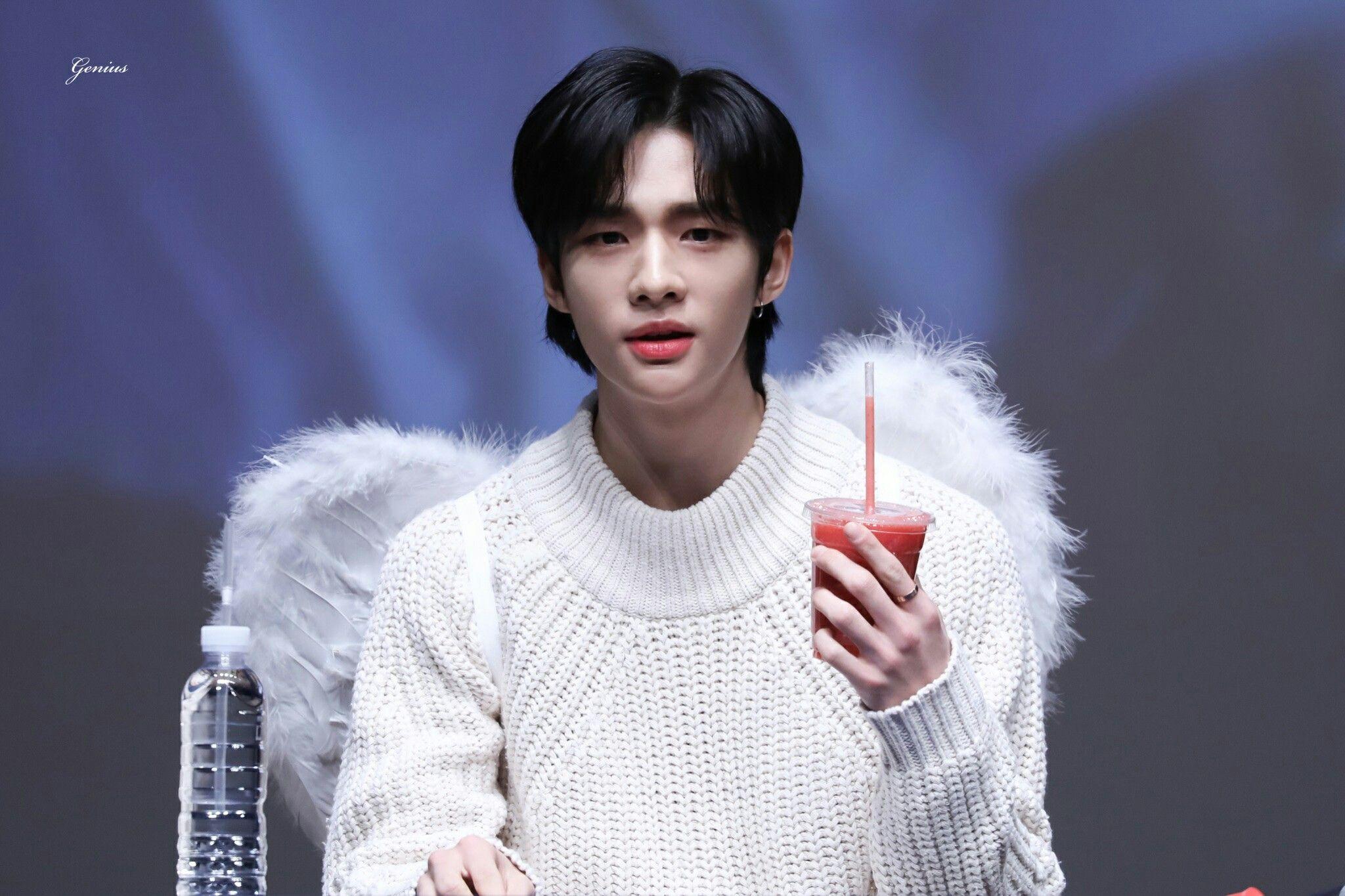 Lee Know Desktop Wallpapers - Top Free Lee Know Desktop Backgrounds