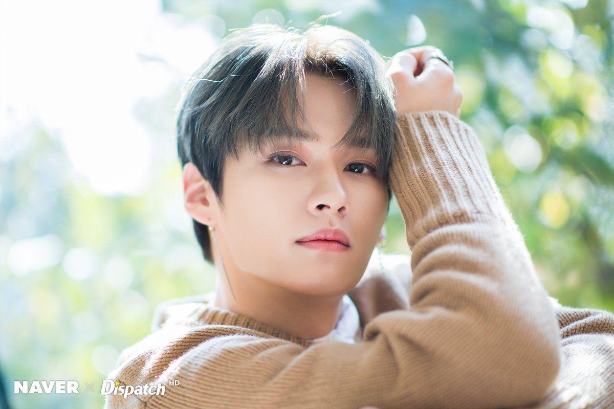 1200x800 Stray Kids Global - [HD PICS] (7) 191209 Naver x Dispatch photohoot with Stray Kids Caption translations: Visual Modelㅣ'Stray Kids' Lee Know Supplying Light to Himselfㅣ'Stray Kids' Lee Know # StrayKids #