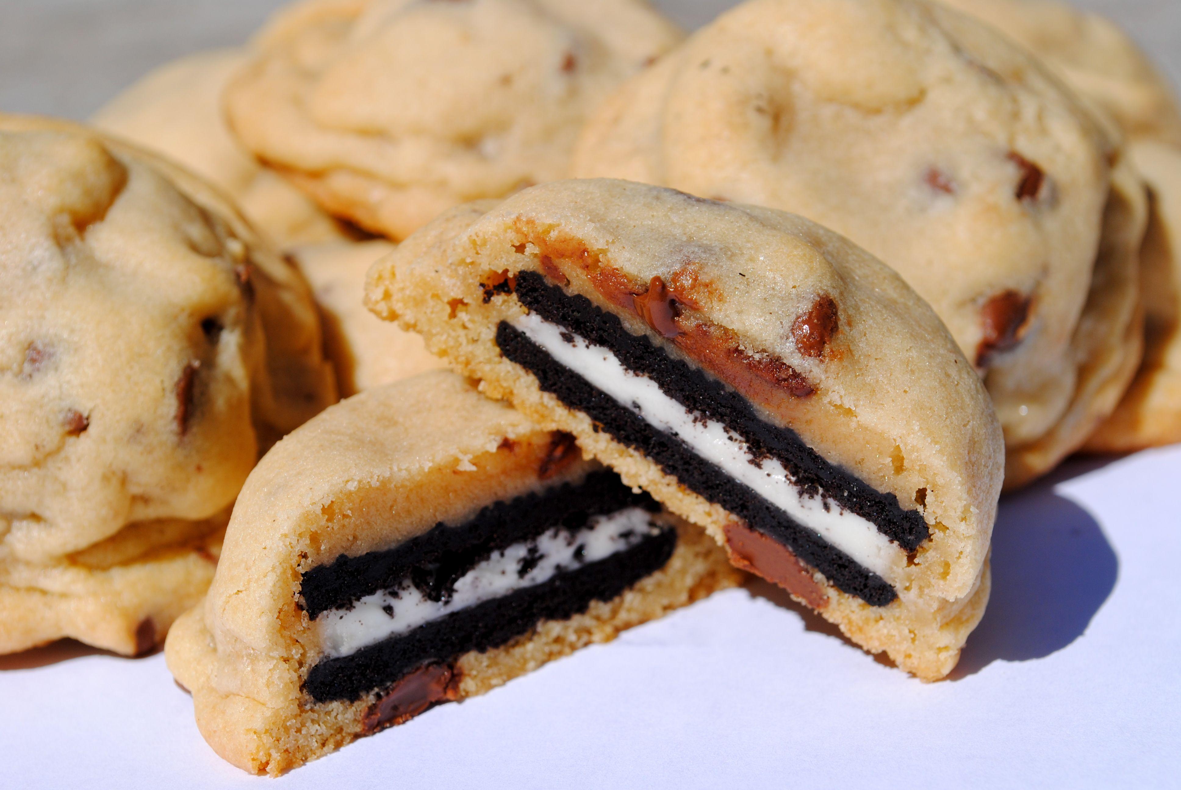 3872x2592 Chocolate Chip Cookies Wallpaper