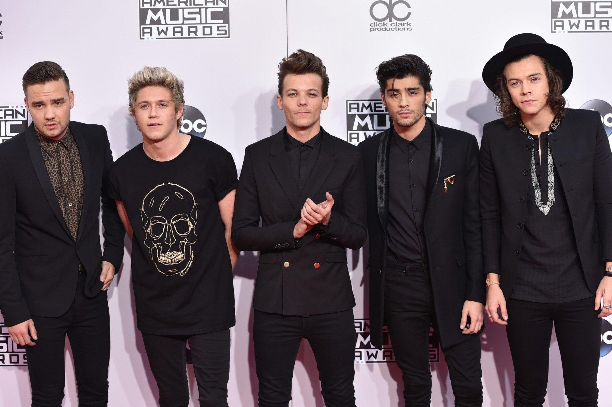 2000x1329 One Direction Wallpaper 2018