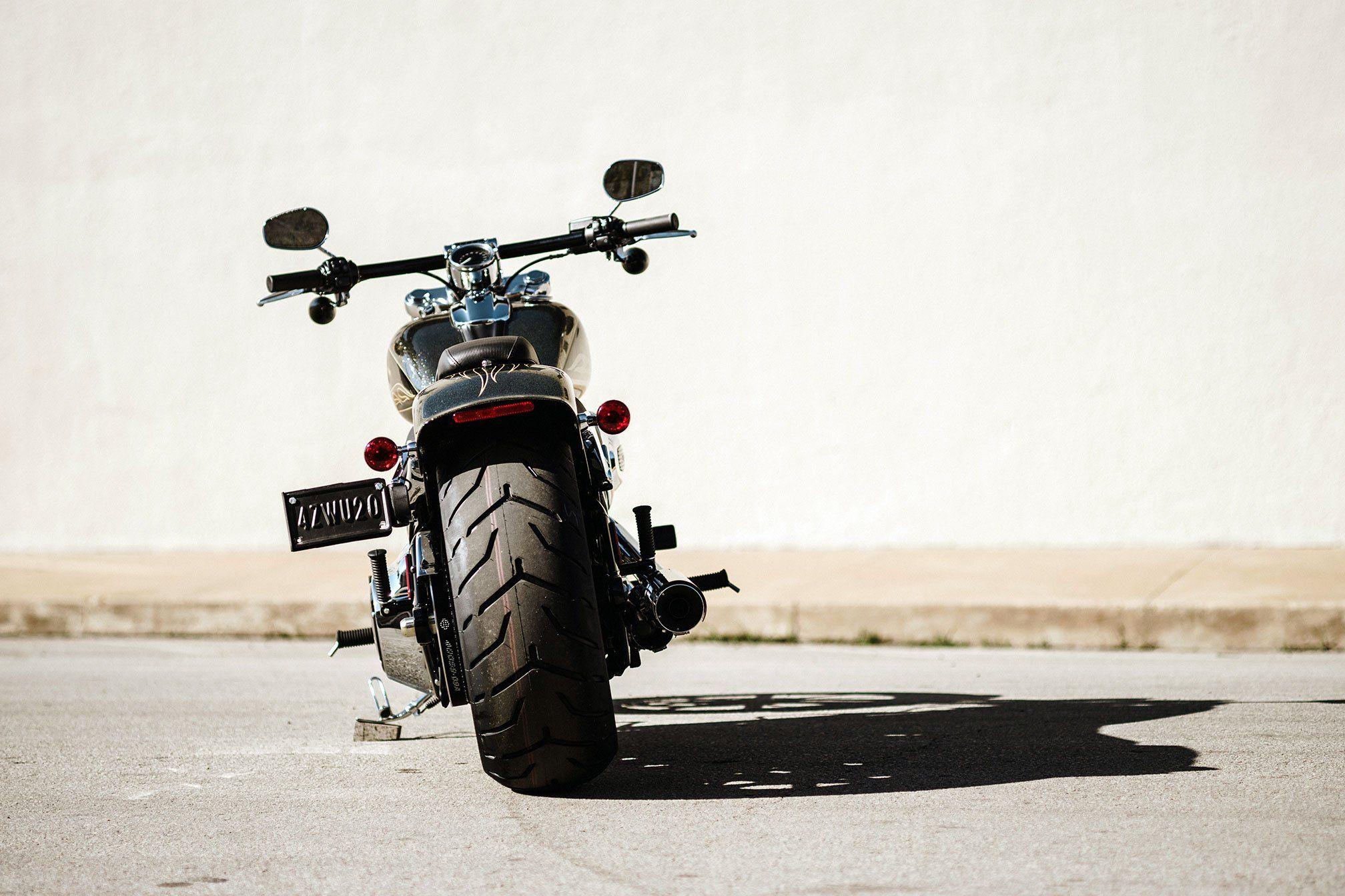 2016x1344 Harley Davidson Softail Breakout motorbike bike motorcycle