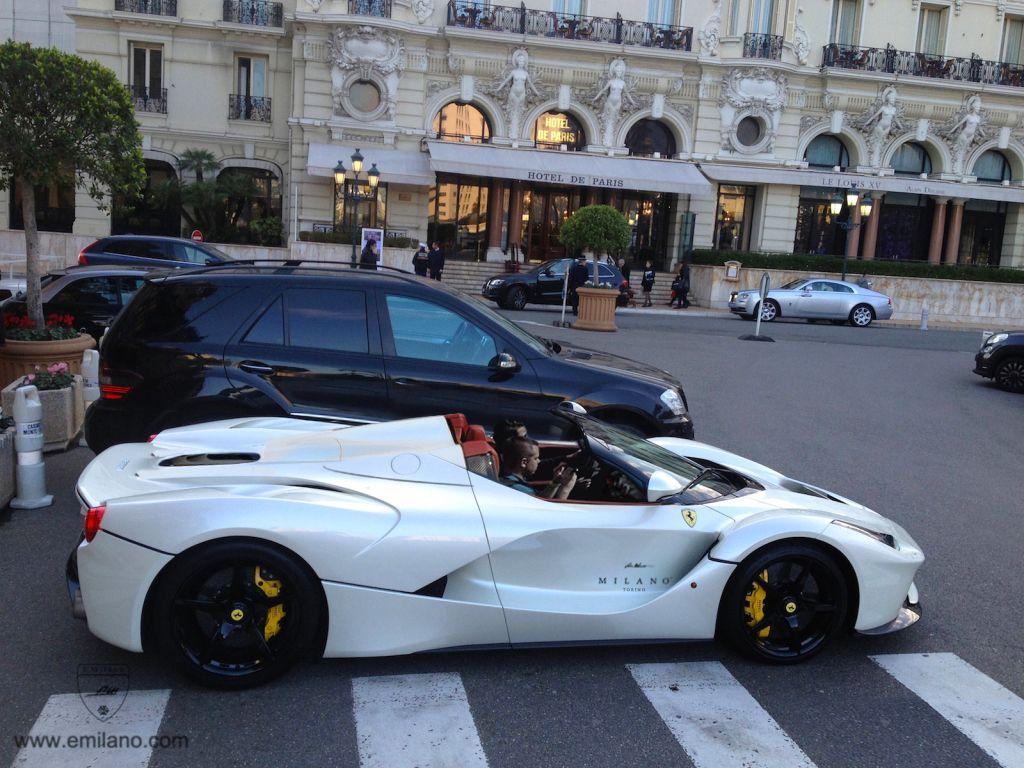 Ferrari LAFERRARI белая