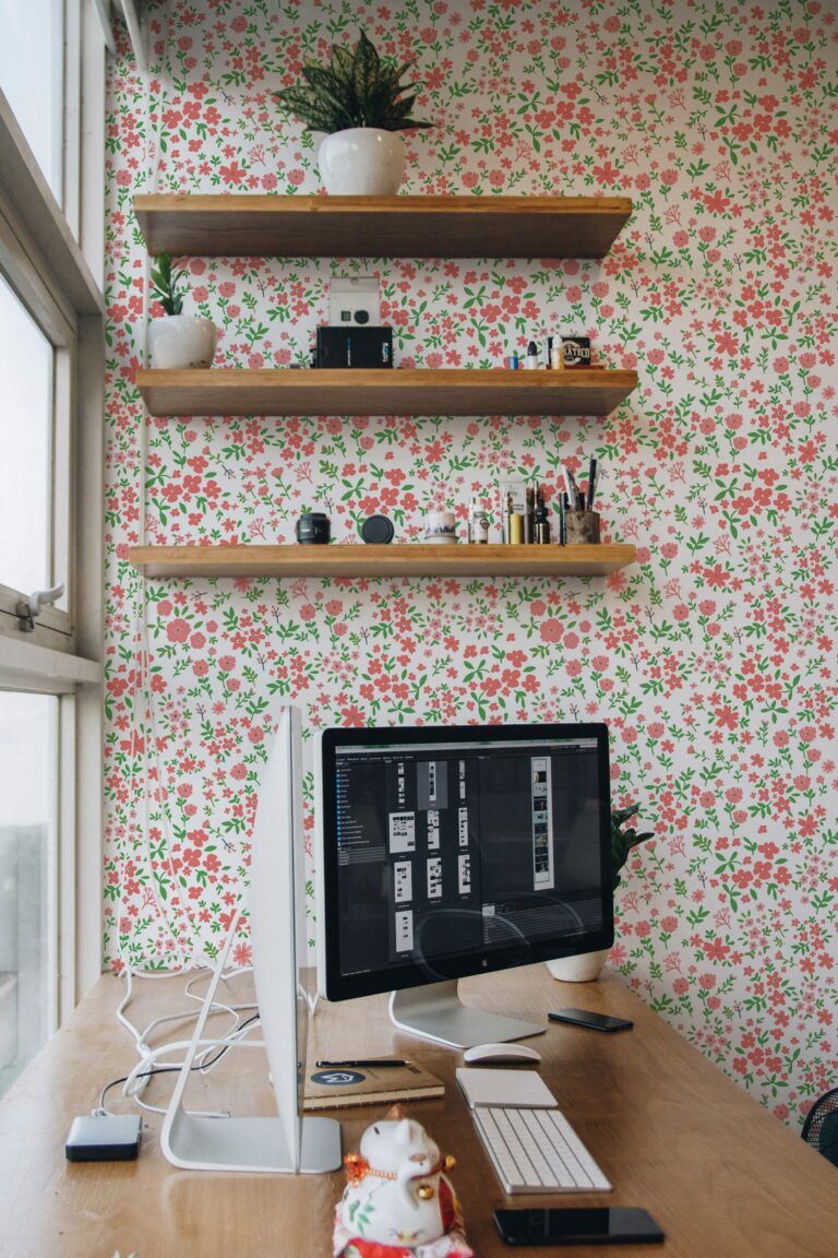 768x1152 Back to School Wallpaper Ideas for Your Home Office