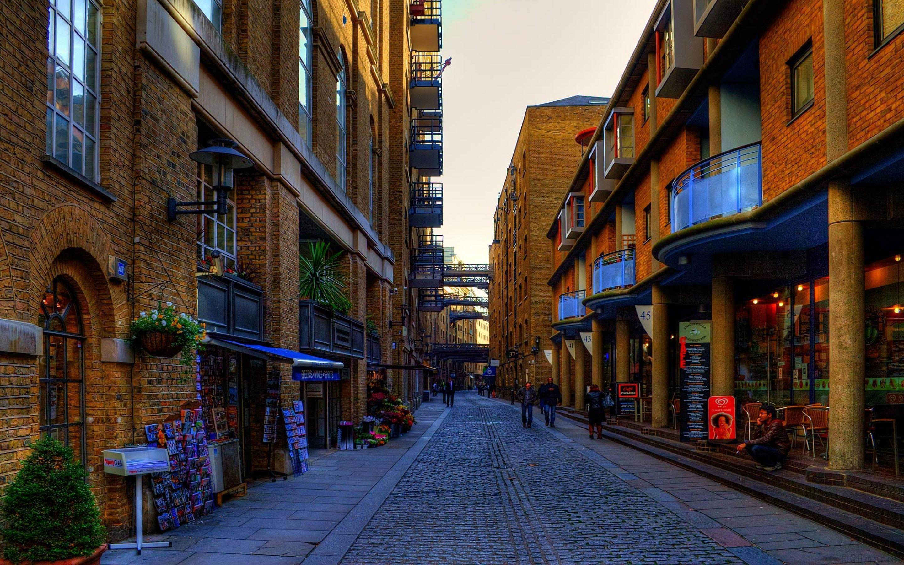 2880x1800 London In Autumn Wallpaper