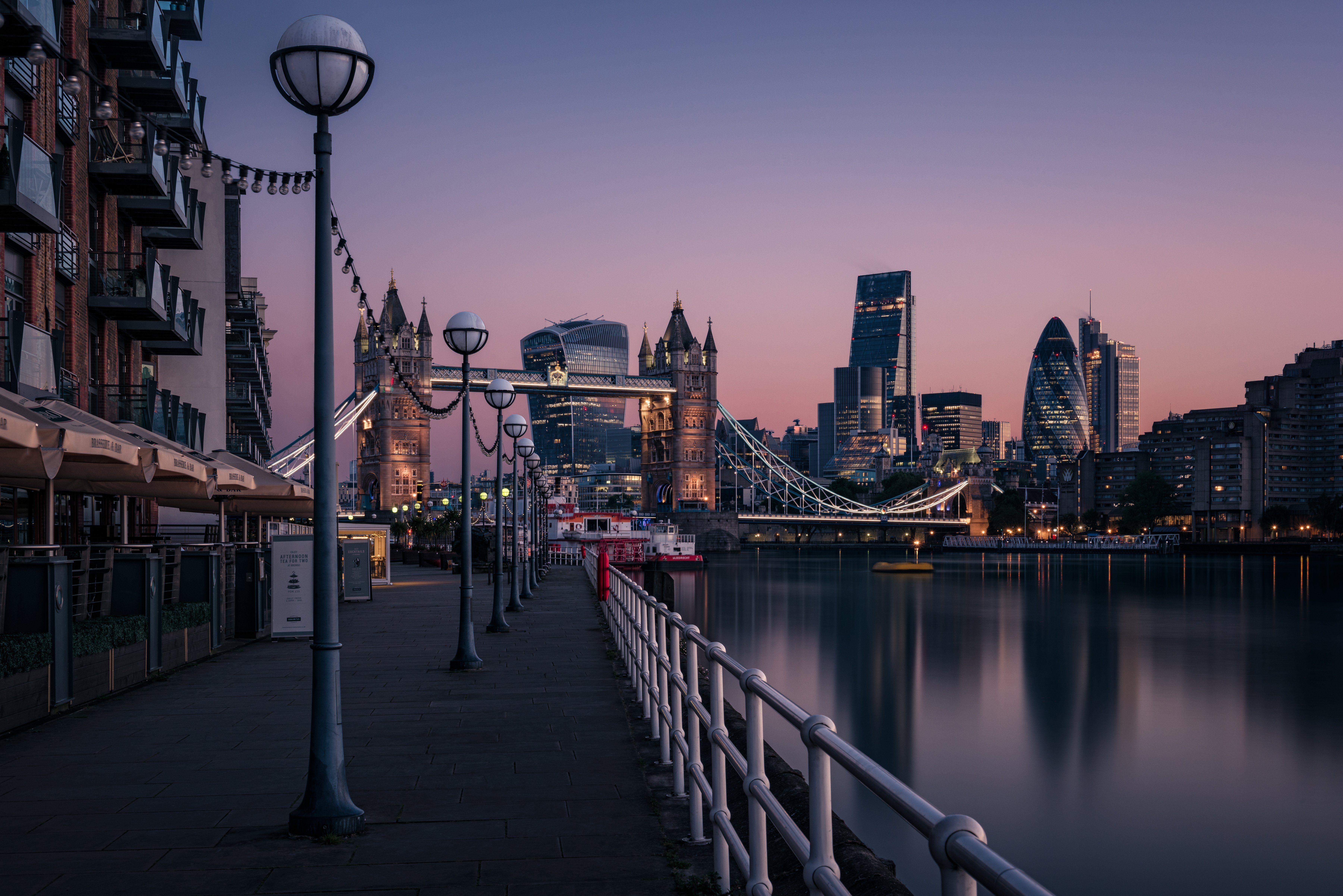 7203x4807 Early Morning In London Wallpaper 4k Wallpaper & Background Download