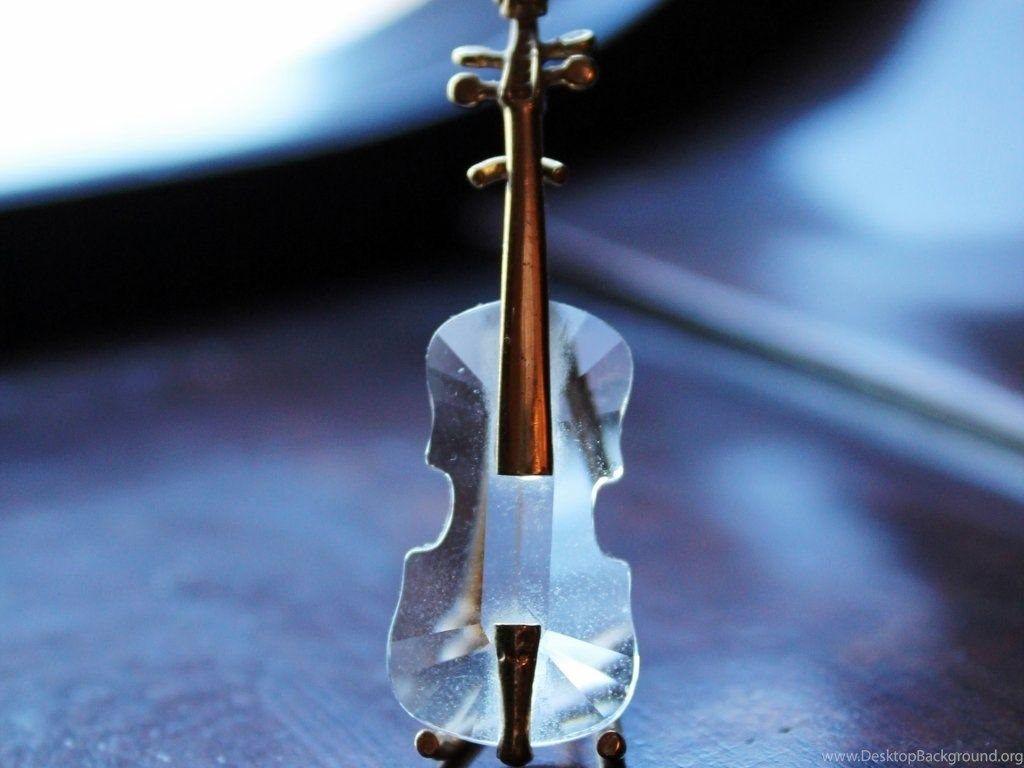Hình nền Violins bằng thủy tinh đẹp 1024x768. Nền desktop