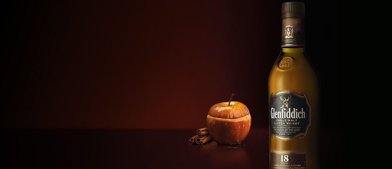 1556x672 Product photography. Glenfiddich. Un Vaillant Martien
