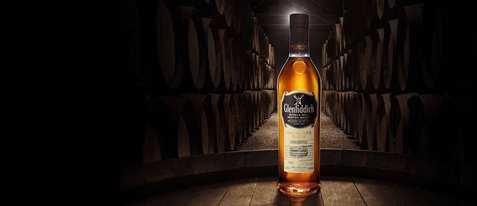 1556x672 Product photography. Glenfiddich. Un Vaillant Martien