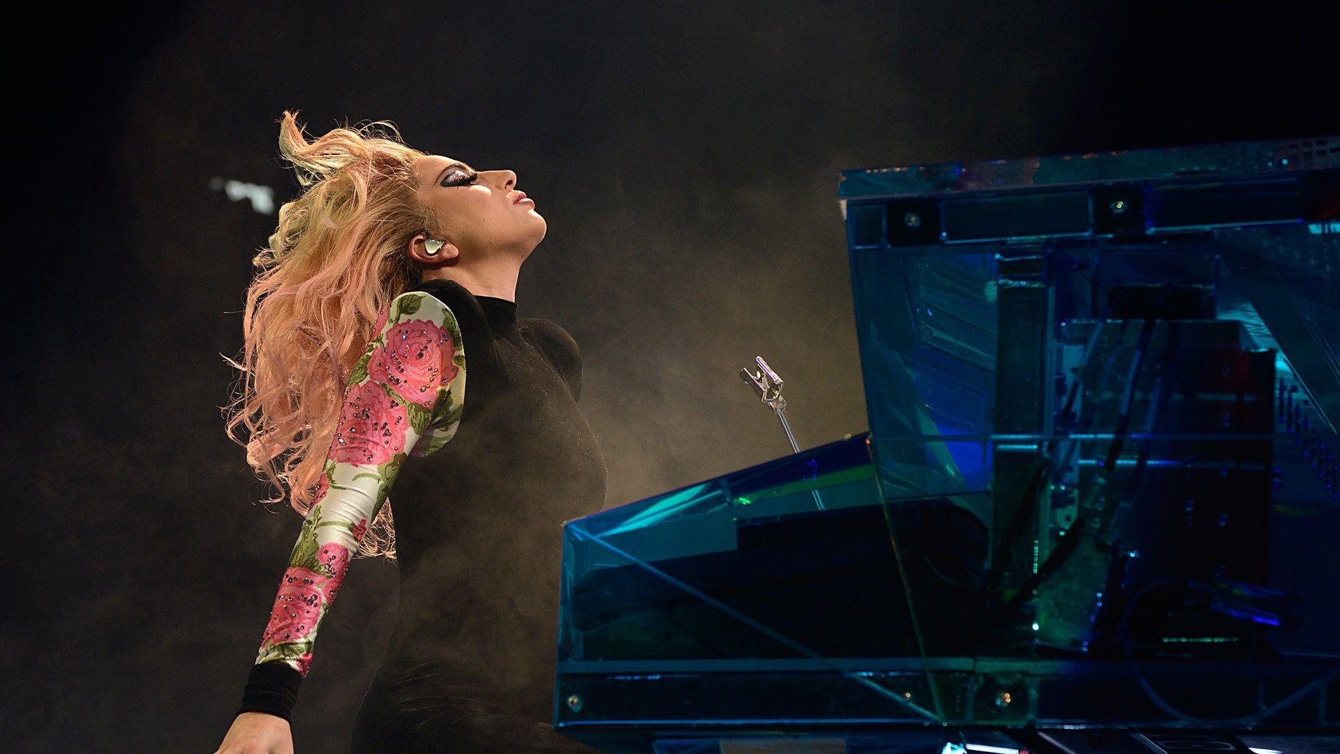 1920x1080 Lady Gaga Joanne tour: an exclusive look at the first show