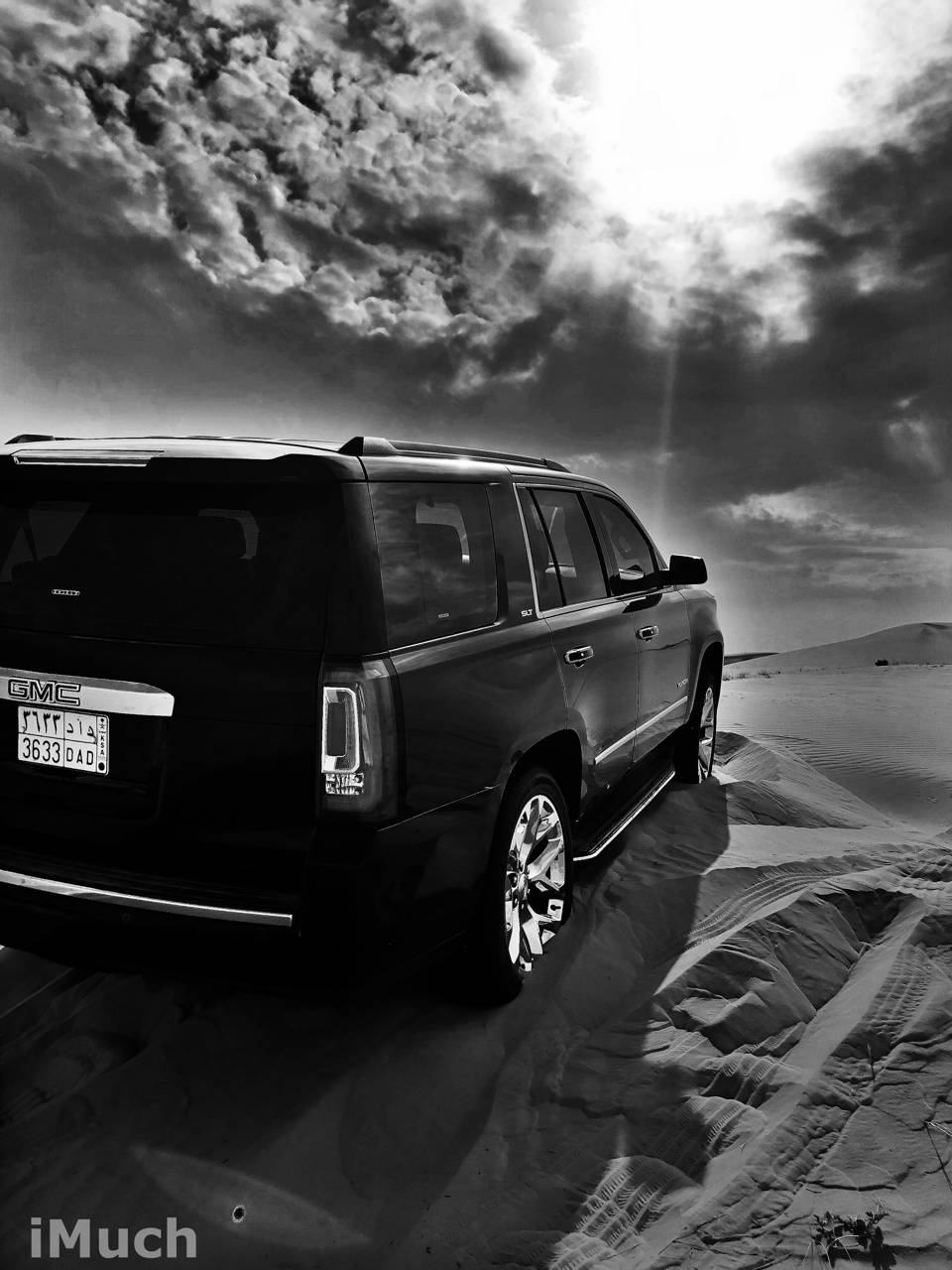 960x1280 GMC Yukon wallpaper