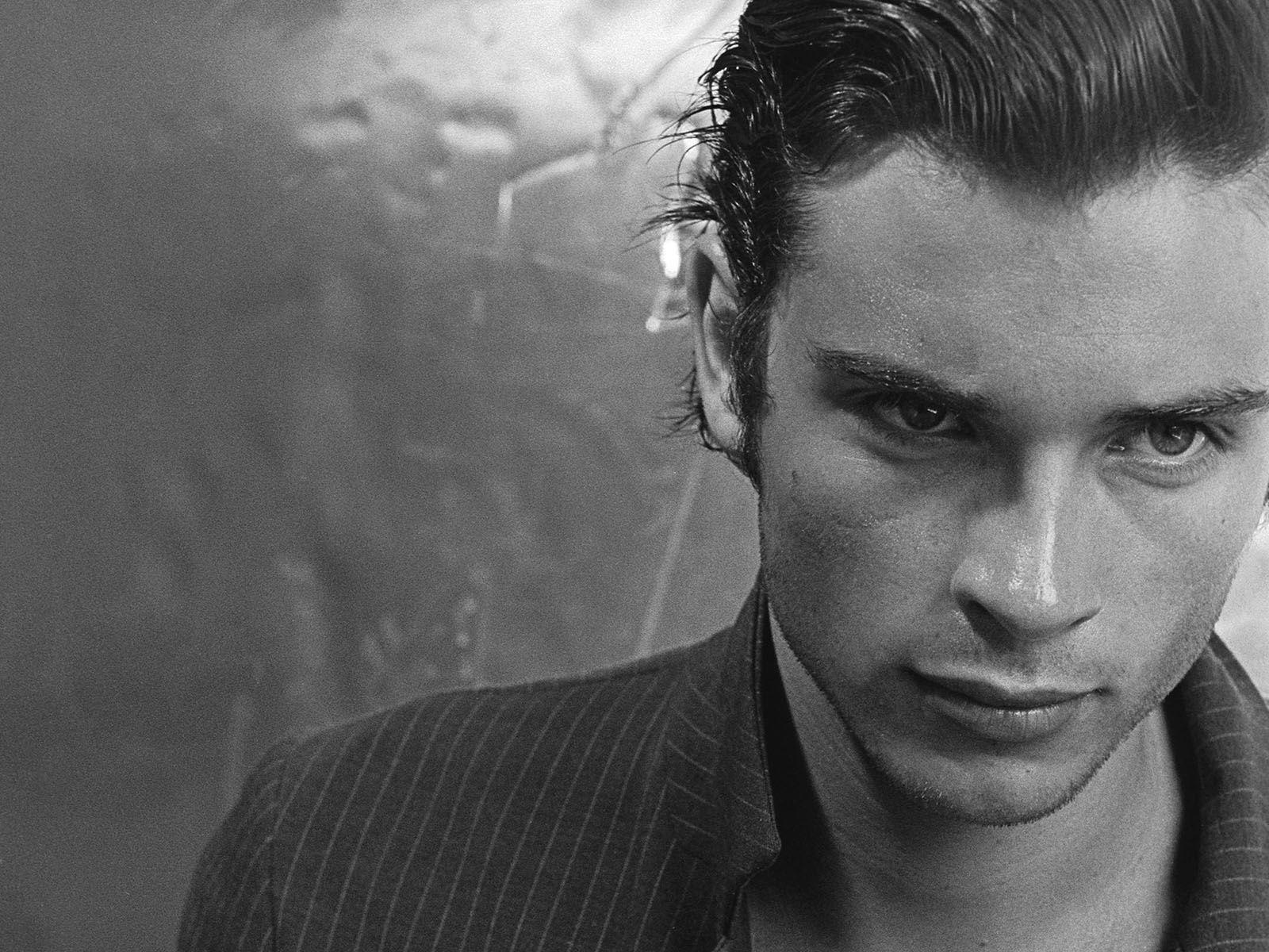 1600x1200 Tom Welling Wallpaper. Tom welling, Toms, Celebrity wallpaper