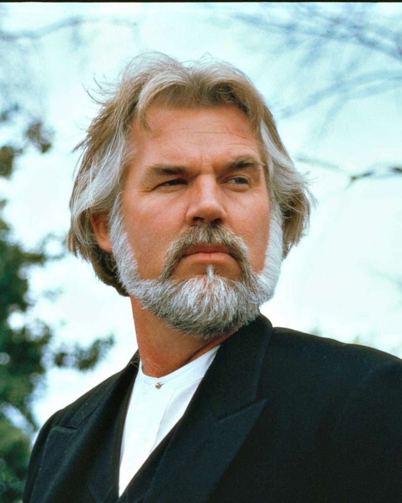 793x992 Music legend Kenny Rogers dies at age 81