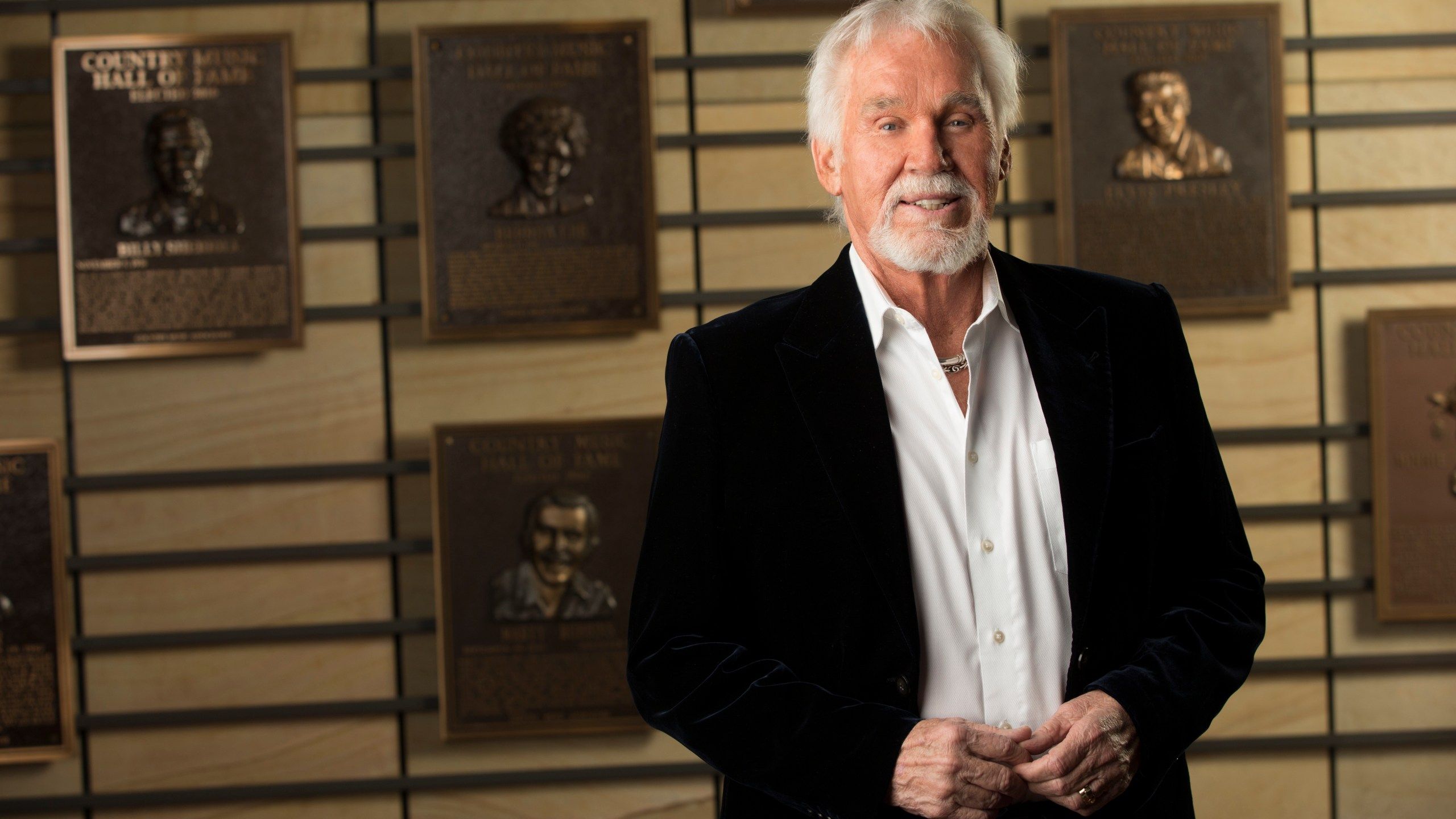 2560x1440 Singer Kenny Rogers dead at 81