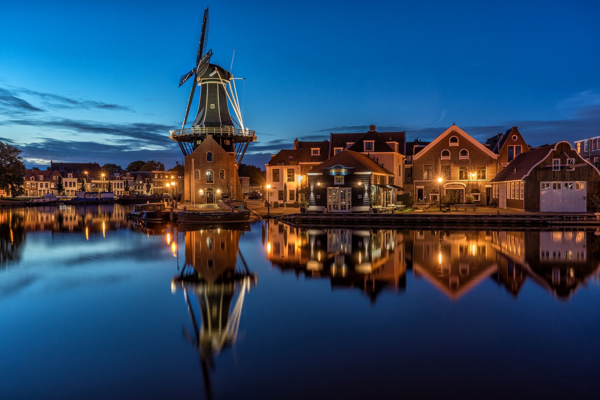 2048x1365 Wallpaper night, lights, Netherlands, Holland, Netherlands, North Holland, Haarlem, Mill De Adriaan for mobile and desktop, section город, resolution 2048x1365