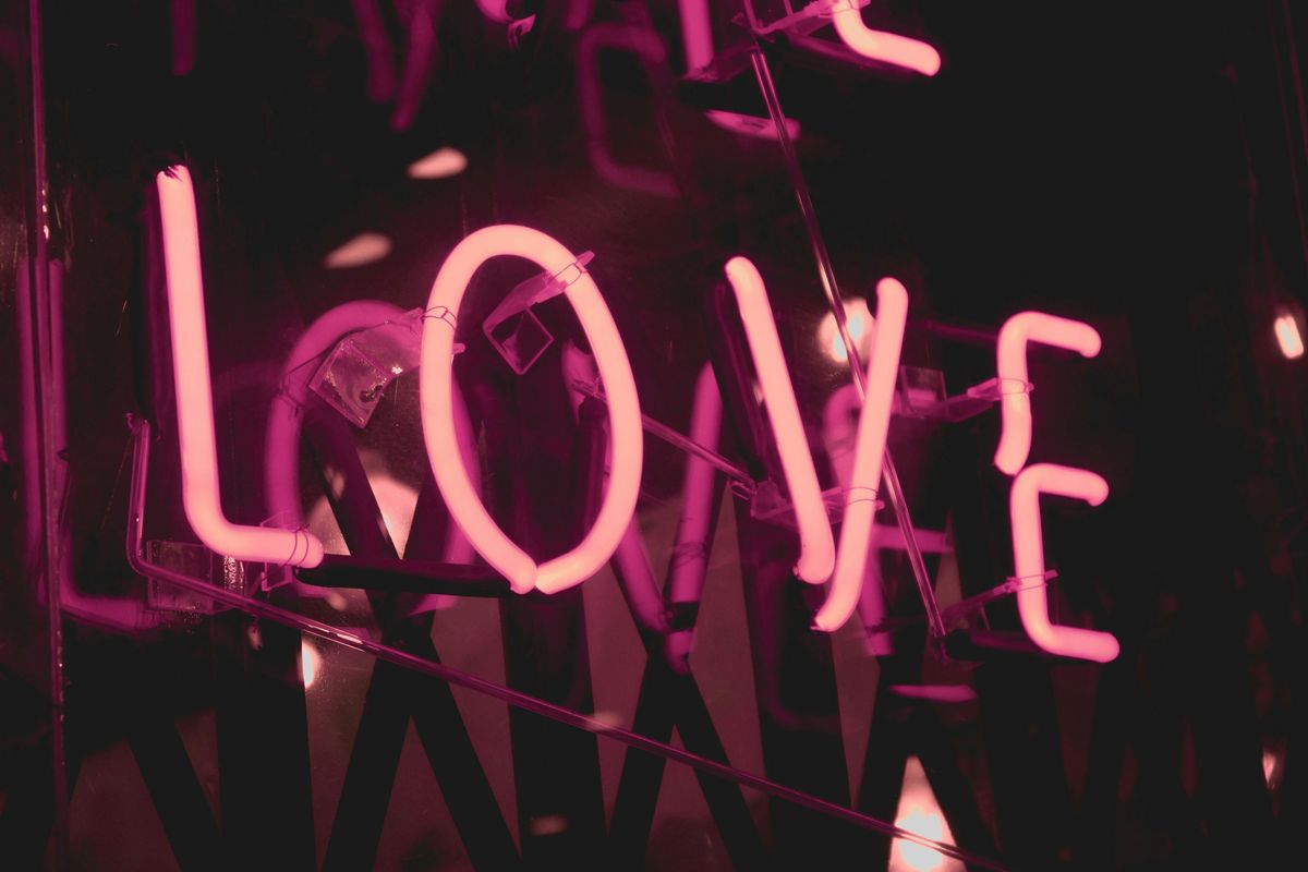 1200x800 How Polyamory Works: The Dynamics of a Polyamorous Relationship