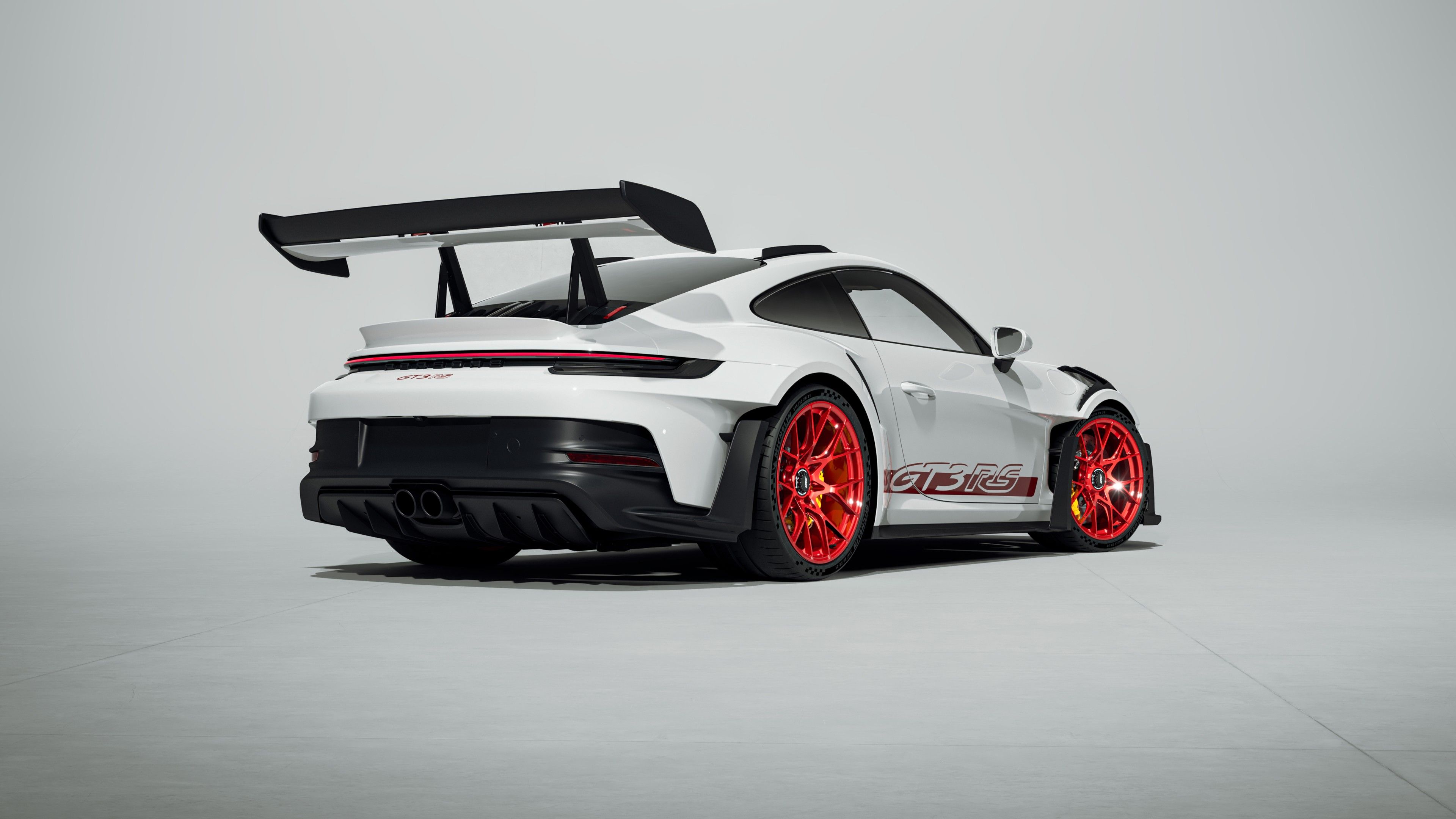 3840x2160 Porsche 911 GT3 RS White Wallpaper Car Wallpaper