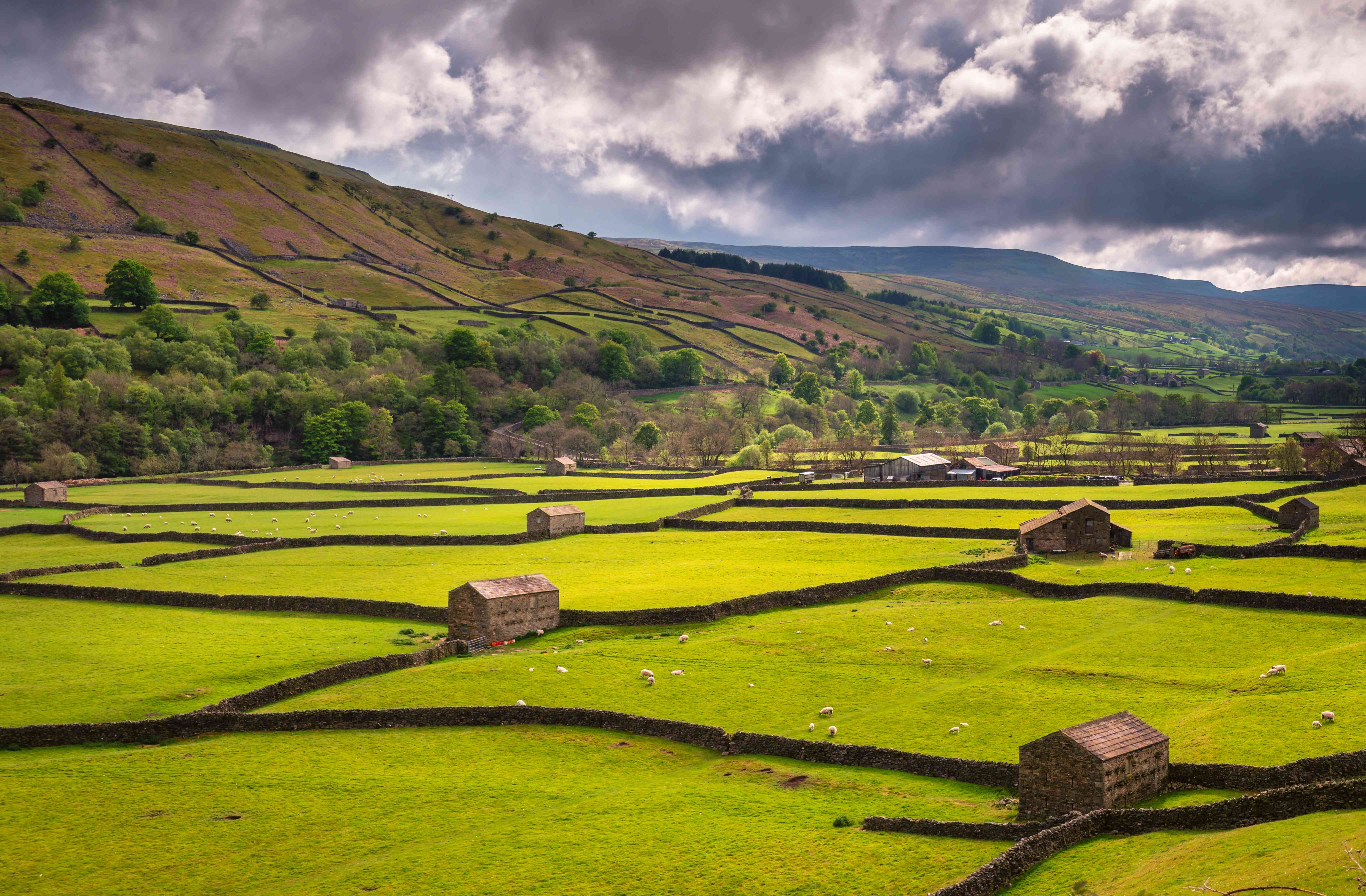 5465x3585 The Ultimate Yorkshire Dales Scenic Tour. Lake District Tours