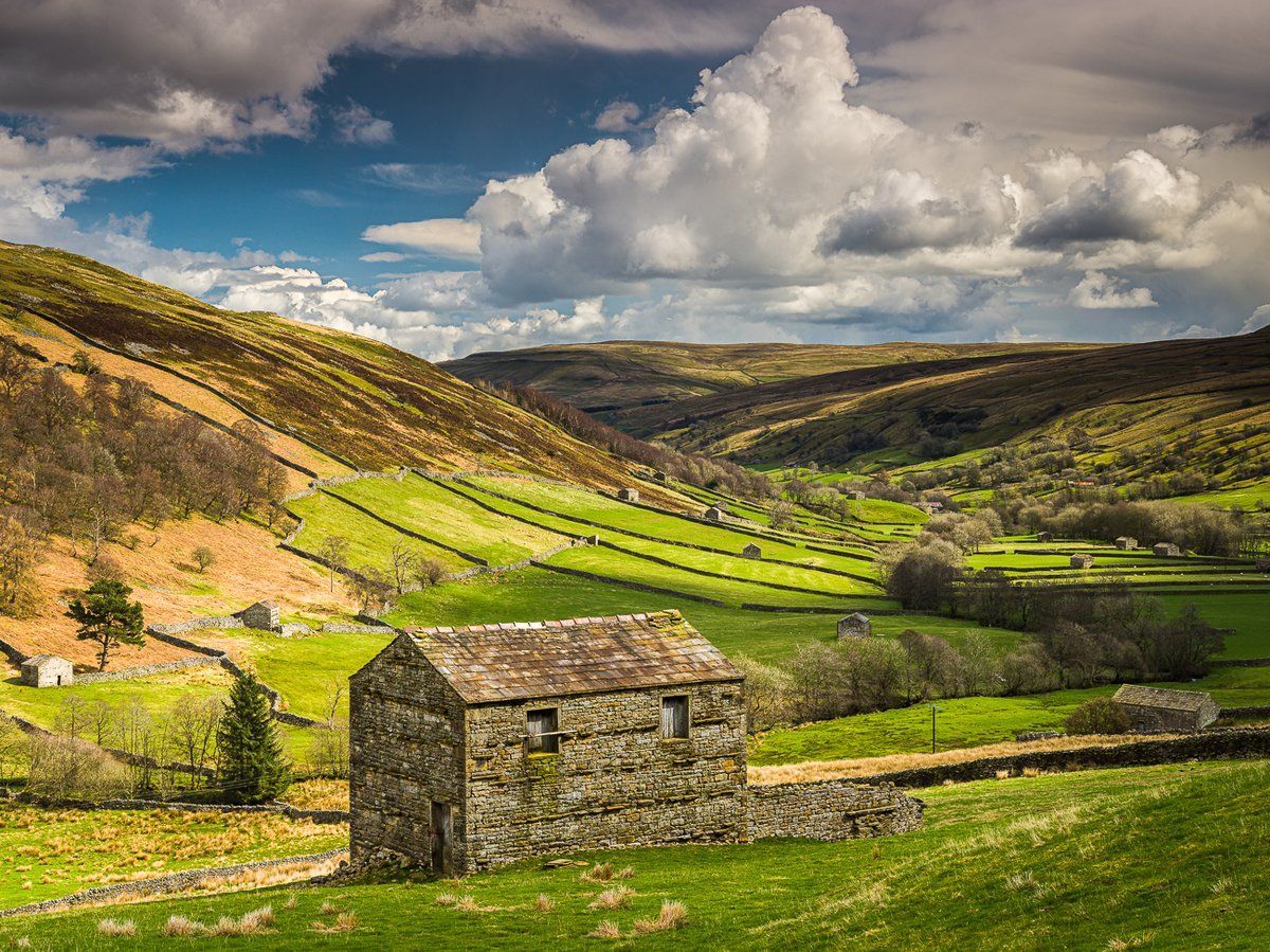 1200x899 We love this #PicOftheDay, shared with us by a photographer who regularly visits the #YorkshireDales. We are experiencing changeable weather in the # YorkshireDales which makes for great landscape photography like this! Do