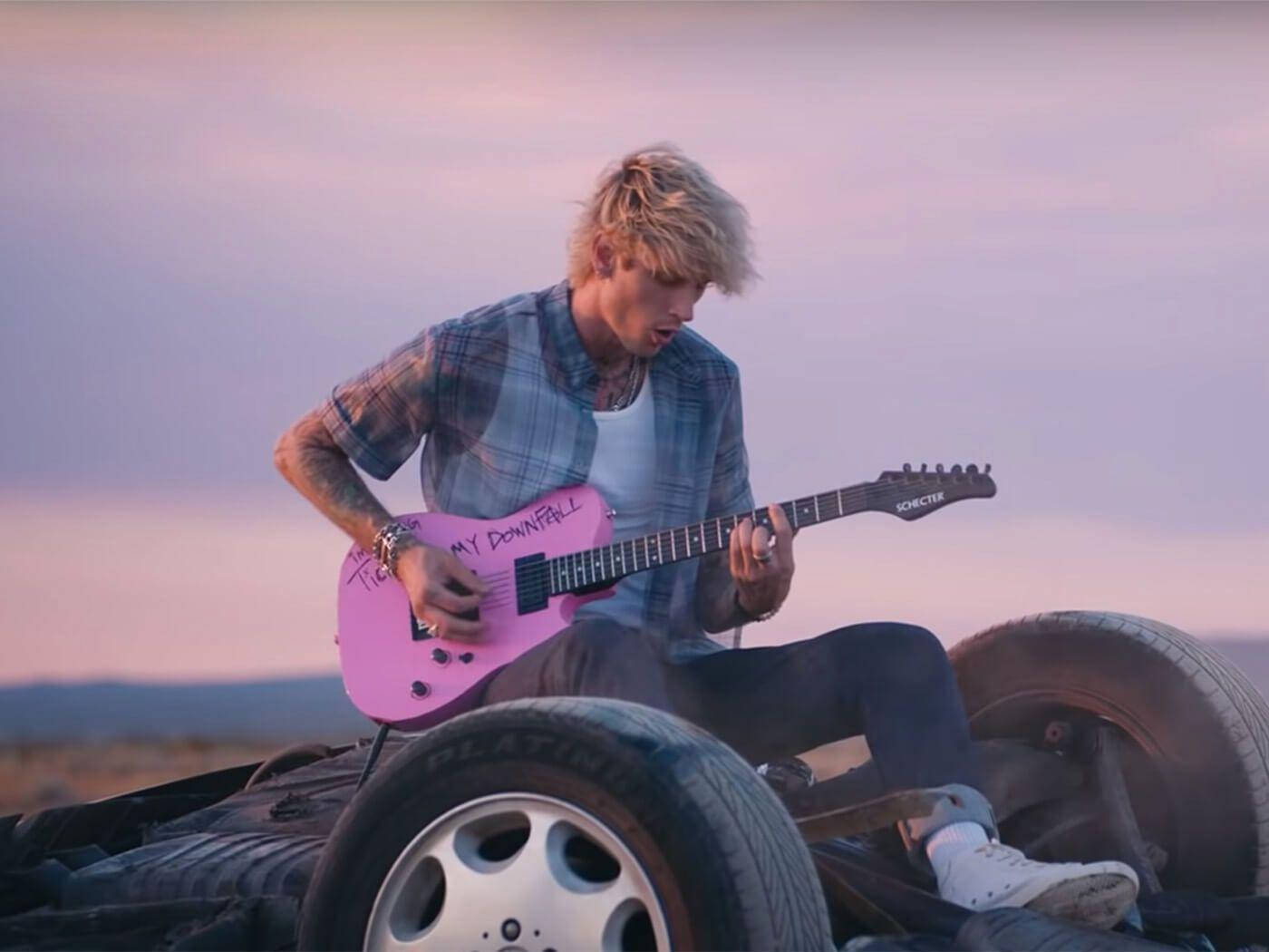1400x1050 Machine Gun Kelly, blackbear drop “My Ex's Best Friend” MV
