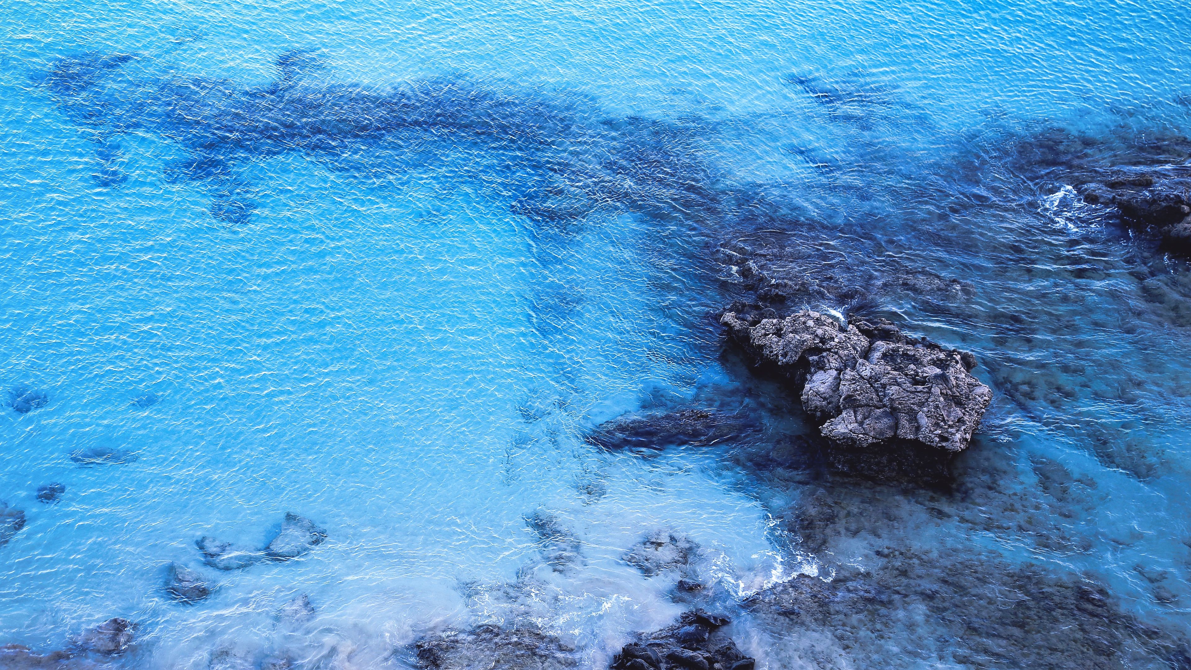 3840x2160 Sea Blue 4K OLed Wallpaper