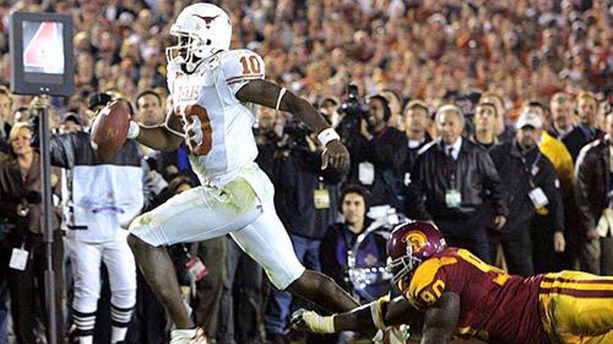 1200x674 USC Texas Revisited: Vince Young Was Scary Good In 2006 Rose Bowl, But He Was Also A Little Scared Angeles Times