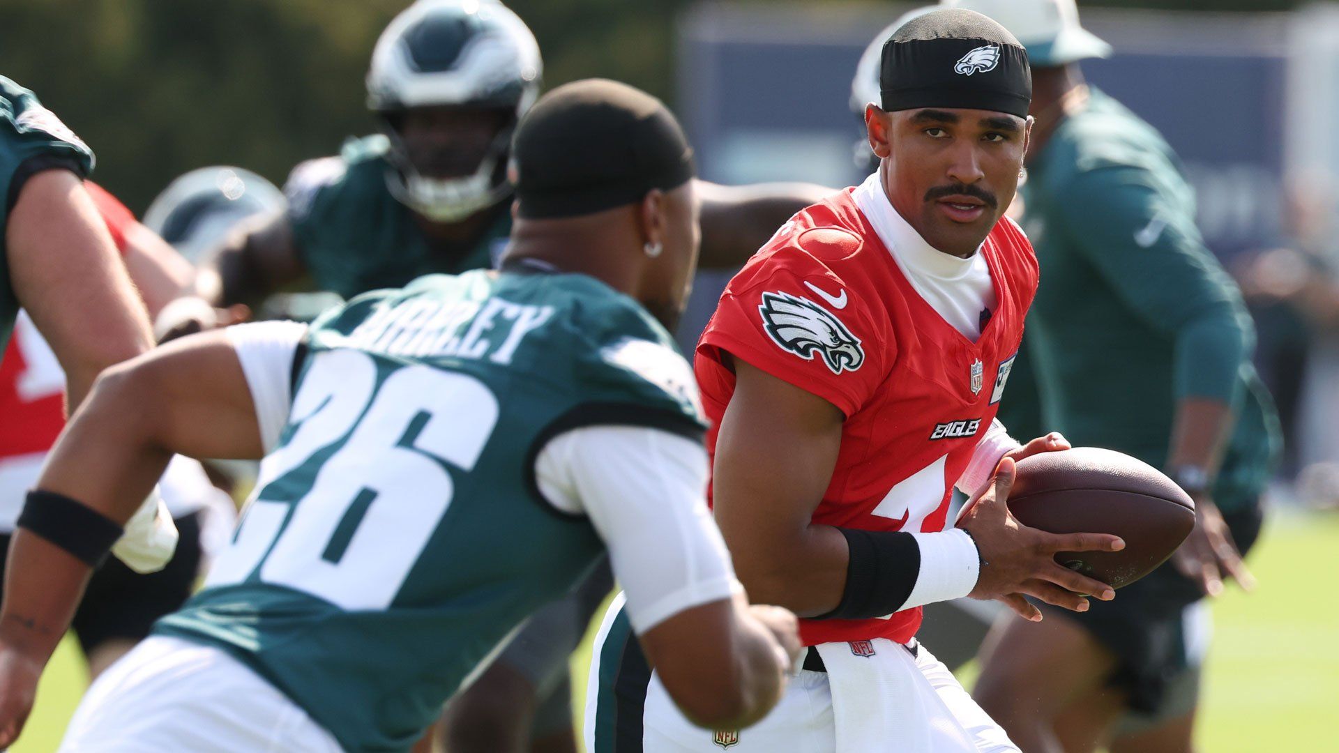 1920x1080 Young's Clutchness, Eagles D Lead to Victory