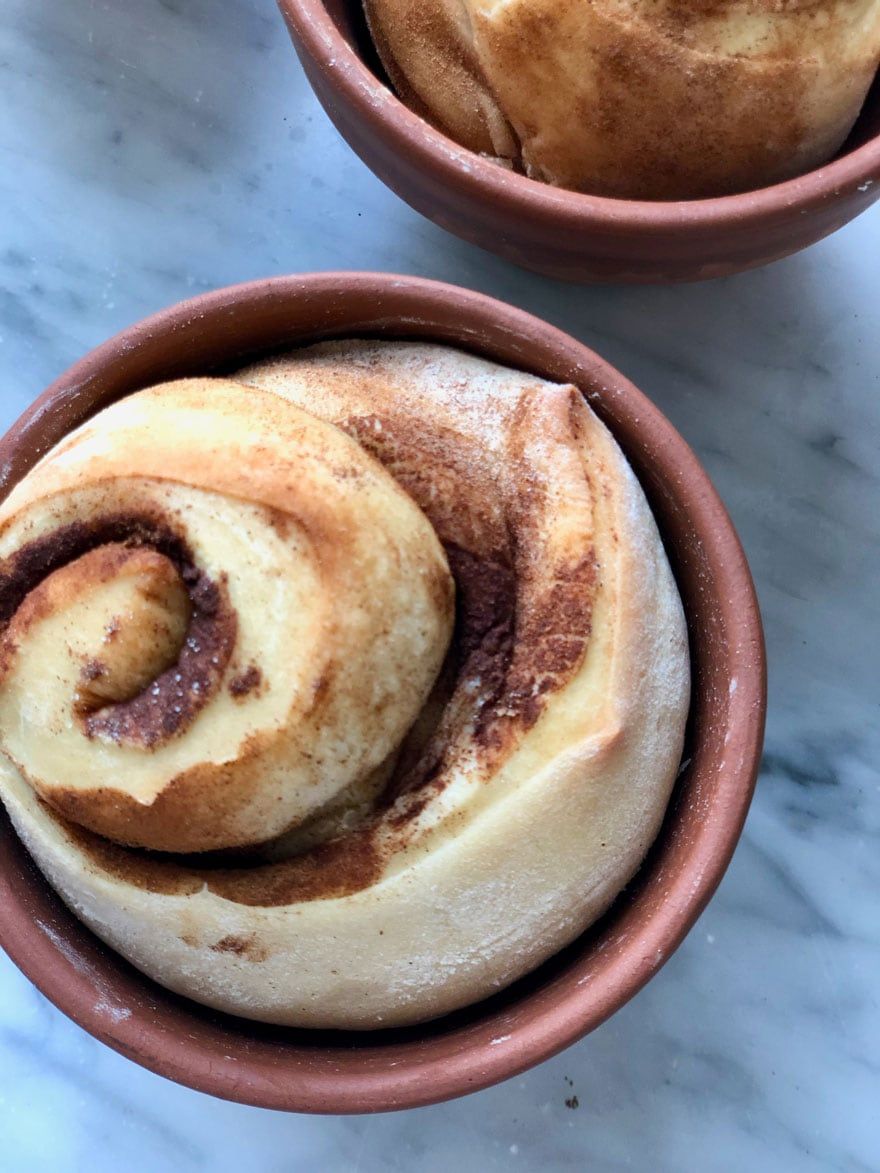 880x1173 Cinnamon Swirl Flower Pot Bread