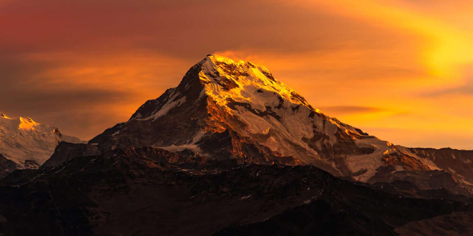 1600x800 Annapurna Base Camp Trek Photo. Himalayan Frozen Adventure