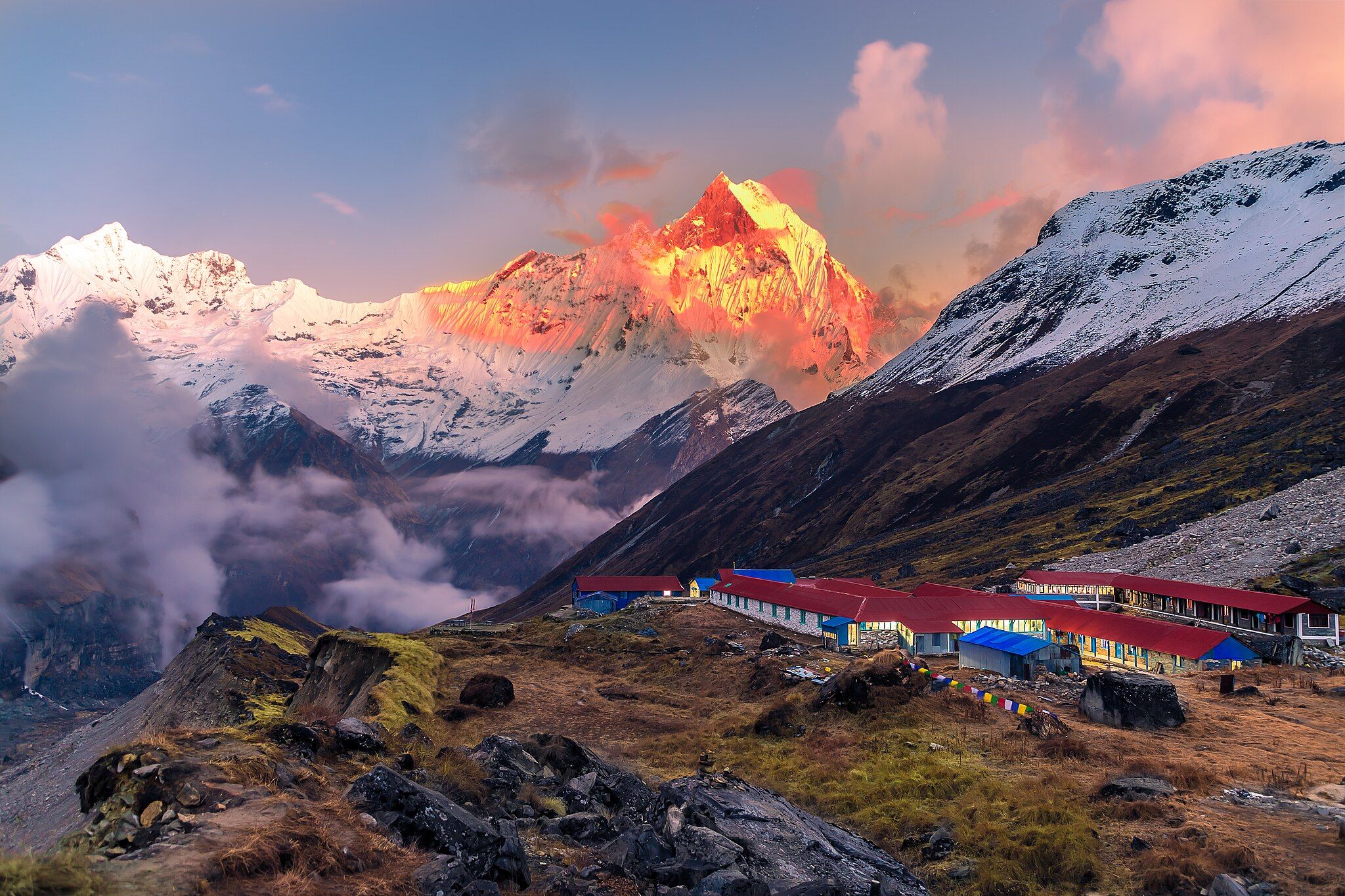 2048x1365 Annapurna Base Camp Trek: A Journey to the Heart of the Himalayas