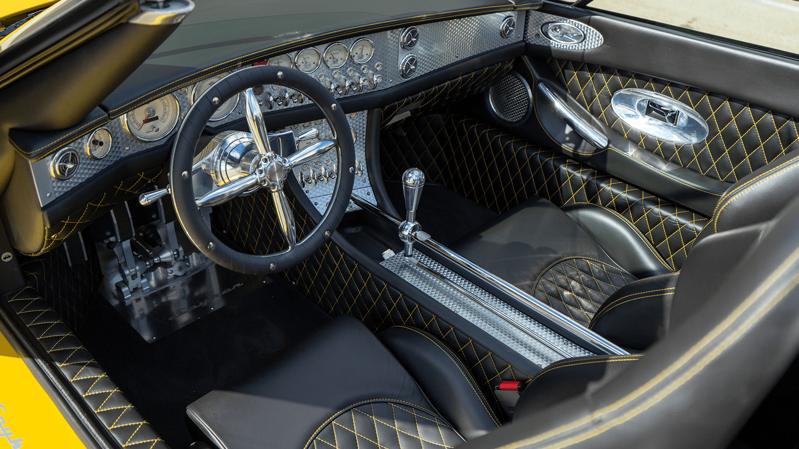 1600x900 of the best classic car steering wheels. Classic & Sports Car