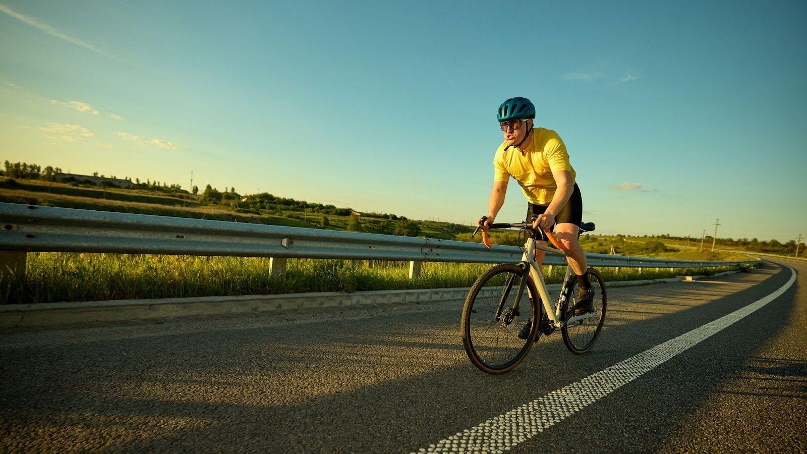 1600x900 Indoor Cycling Velo Pour Rpm Cycling Cadence Explained: Find Your Optimal RPM ROUVY