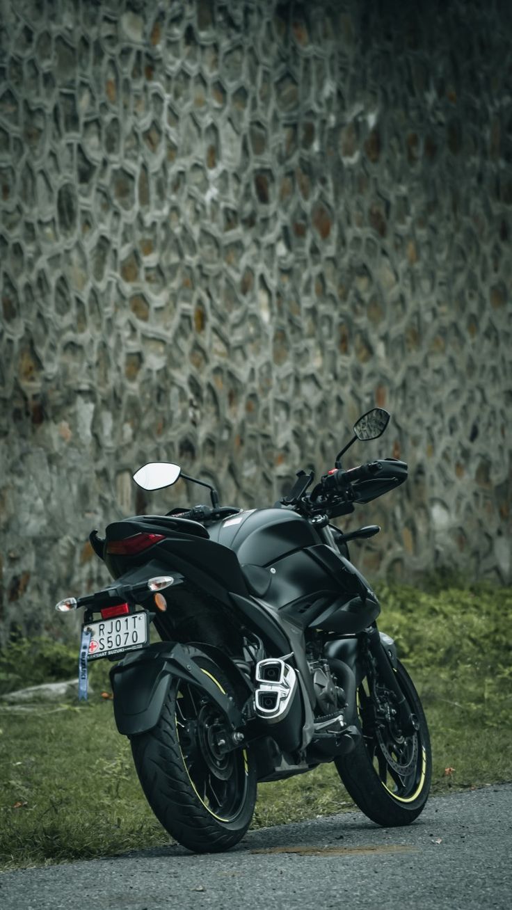 736x1308 Gixxer 250