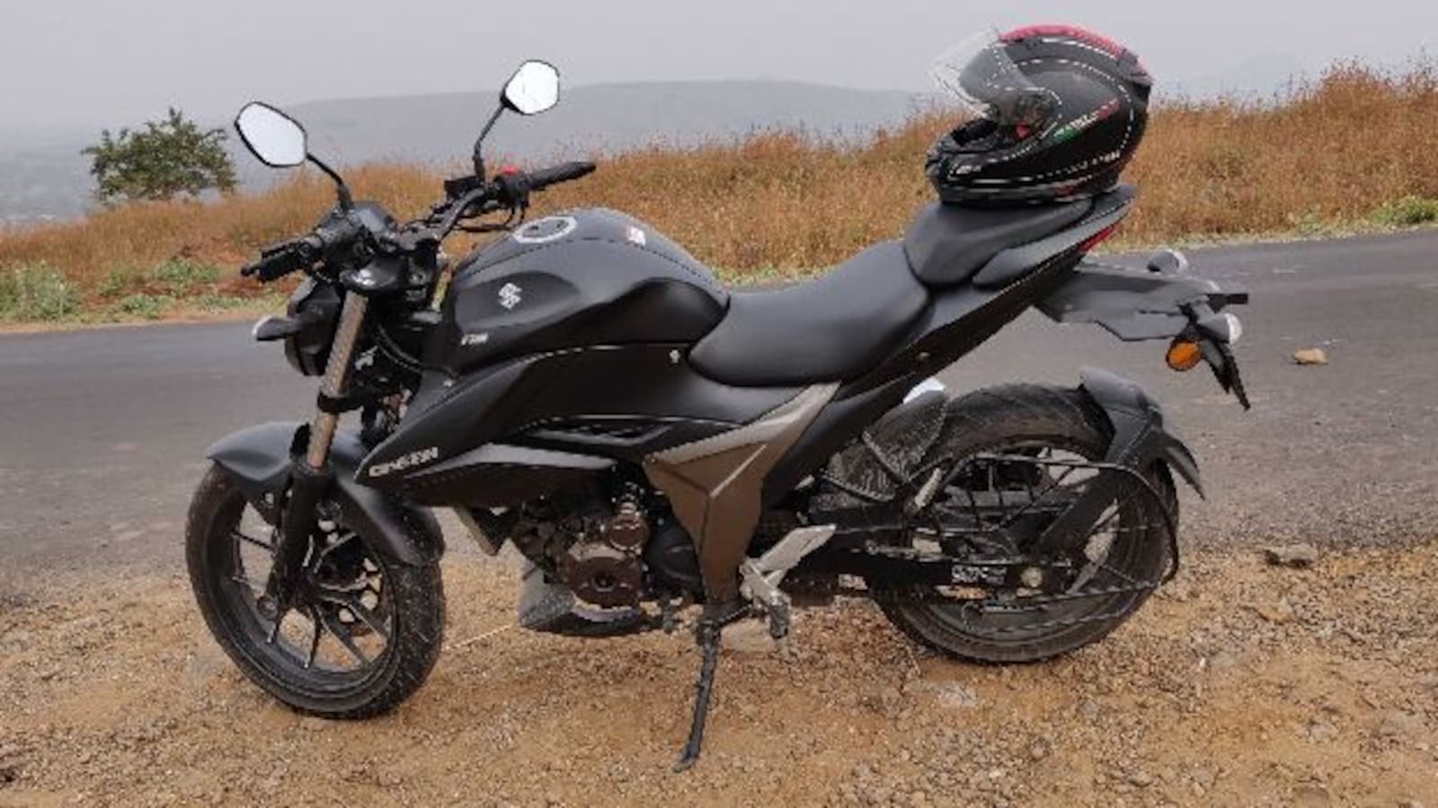 1600x900 Suzuki Gixxer 250 Review: A commuter's alternative to the sportier Gixxer SF 250-