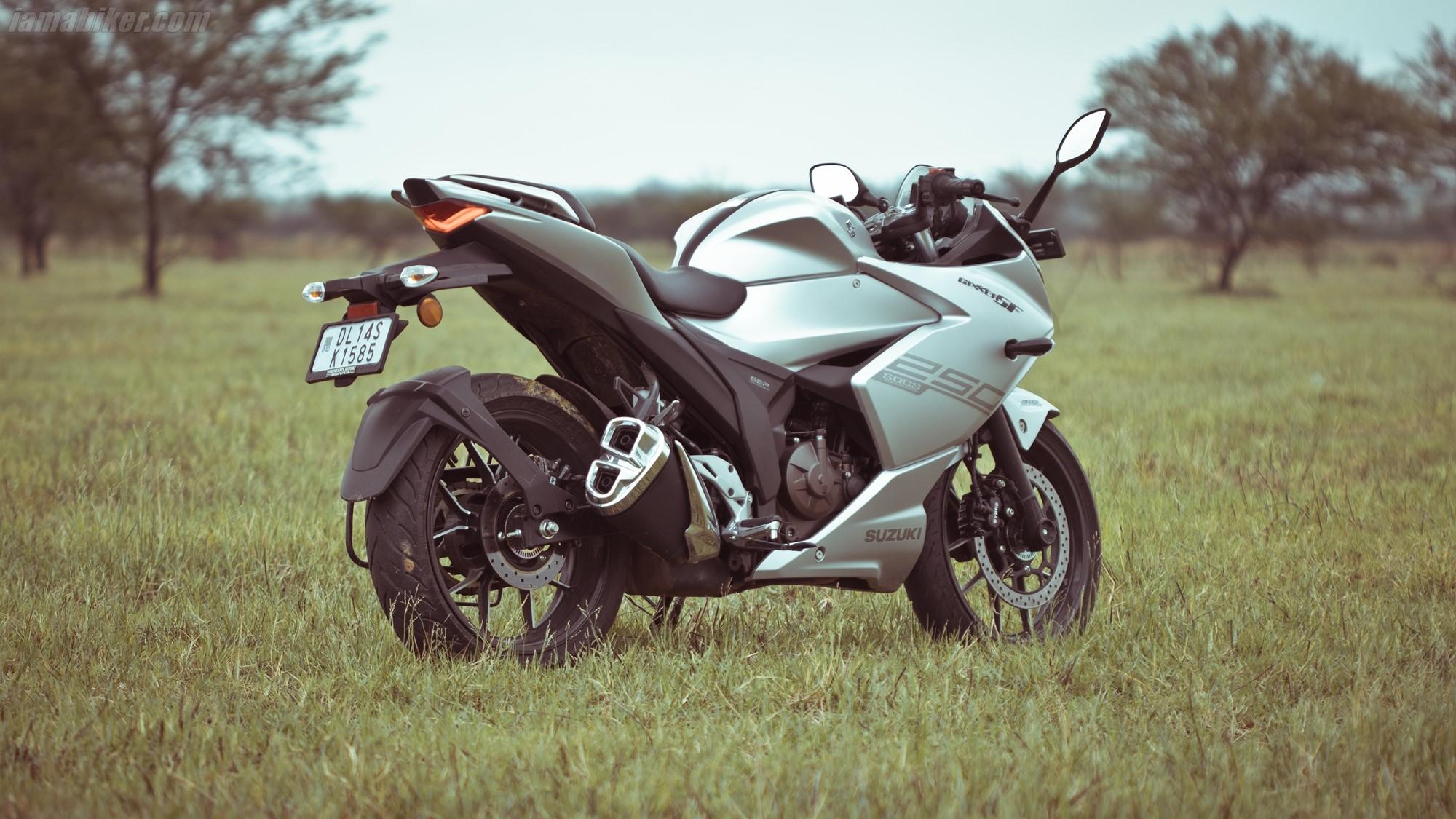 2000x1125 gixxer 250 suzuki 2021 Suzuki Gixxer 250 2021 Wallpaper