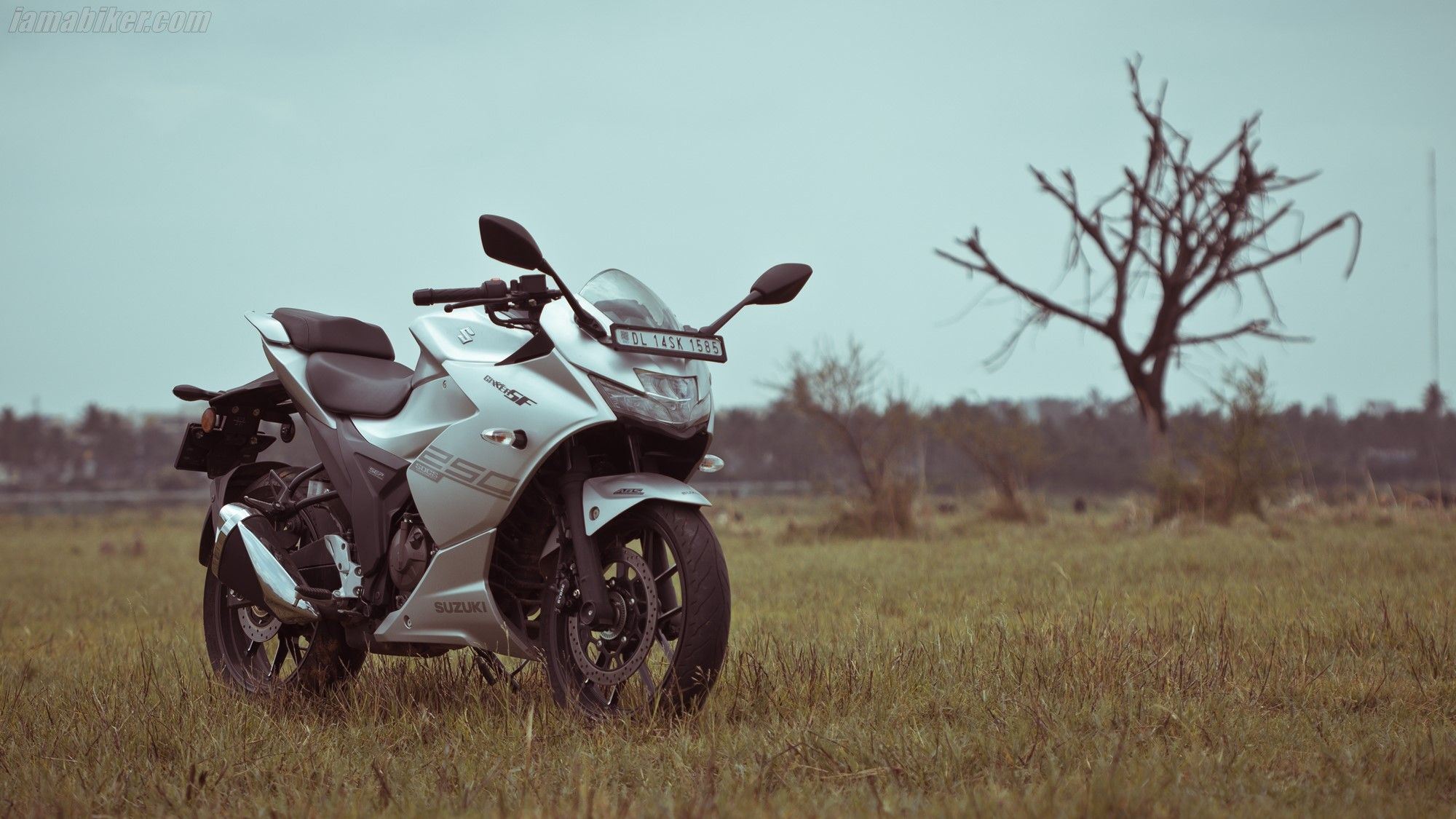 2000x1125 Suzuki Gixxer 250 2021 Wallpaper