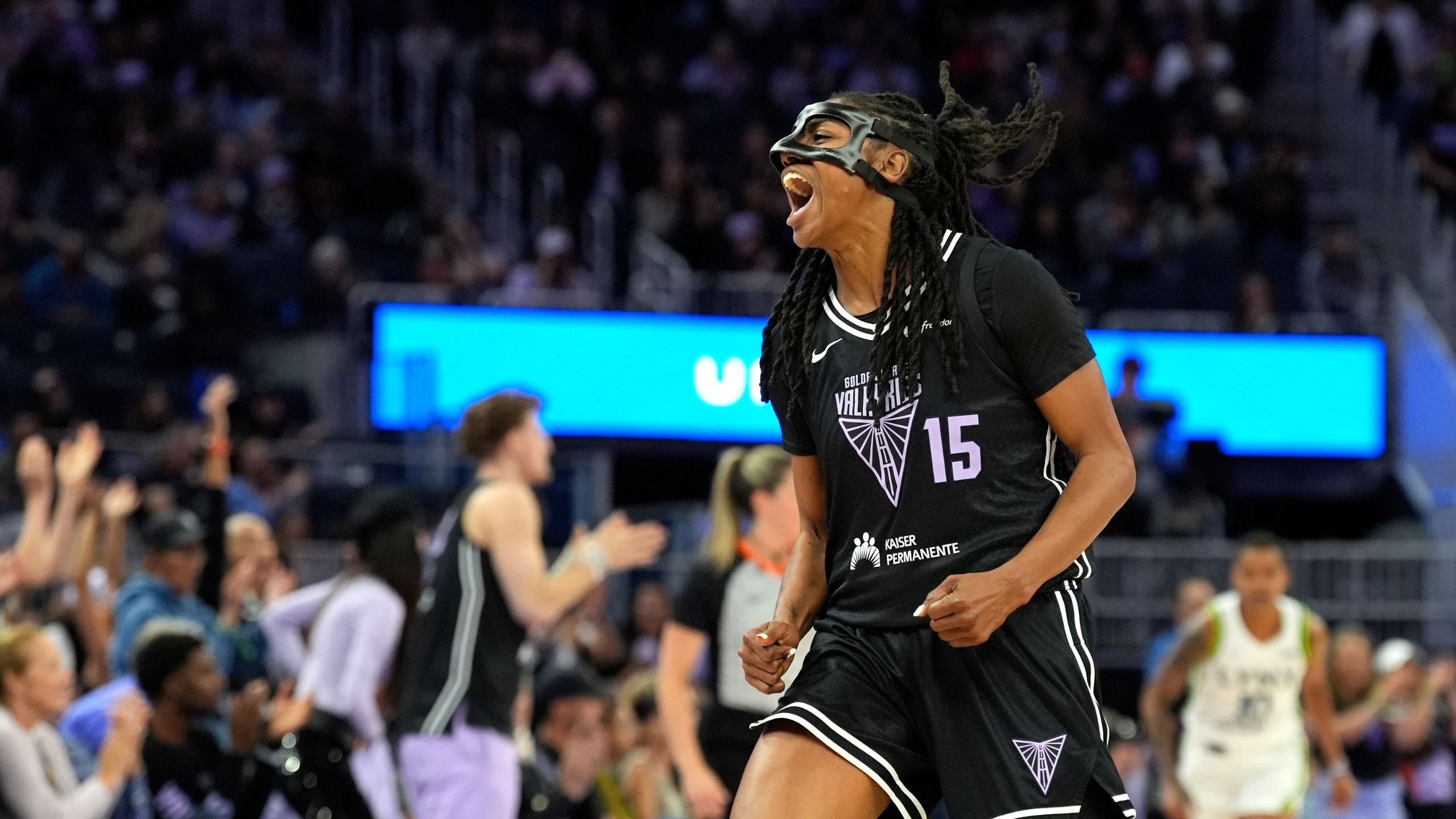 2560x1440 How Masked Veteran Tiffany Hayes Has Breathed Life into the Valkyries' Inaugural Season