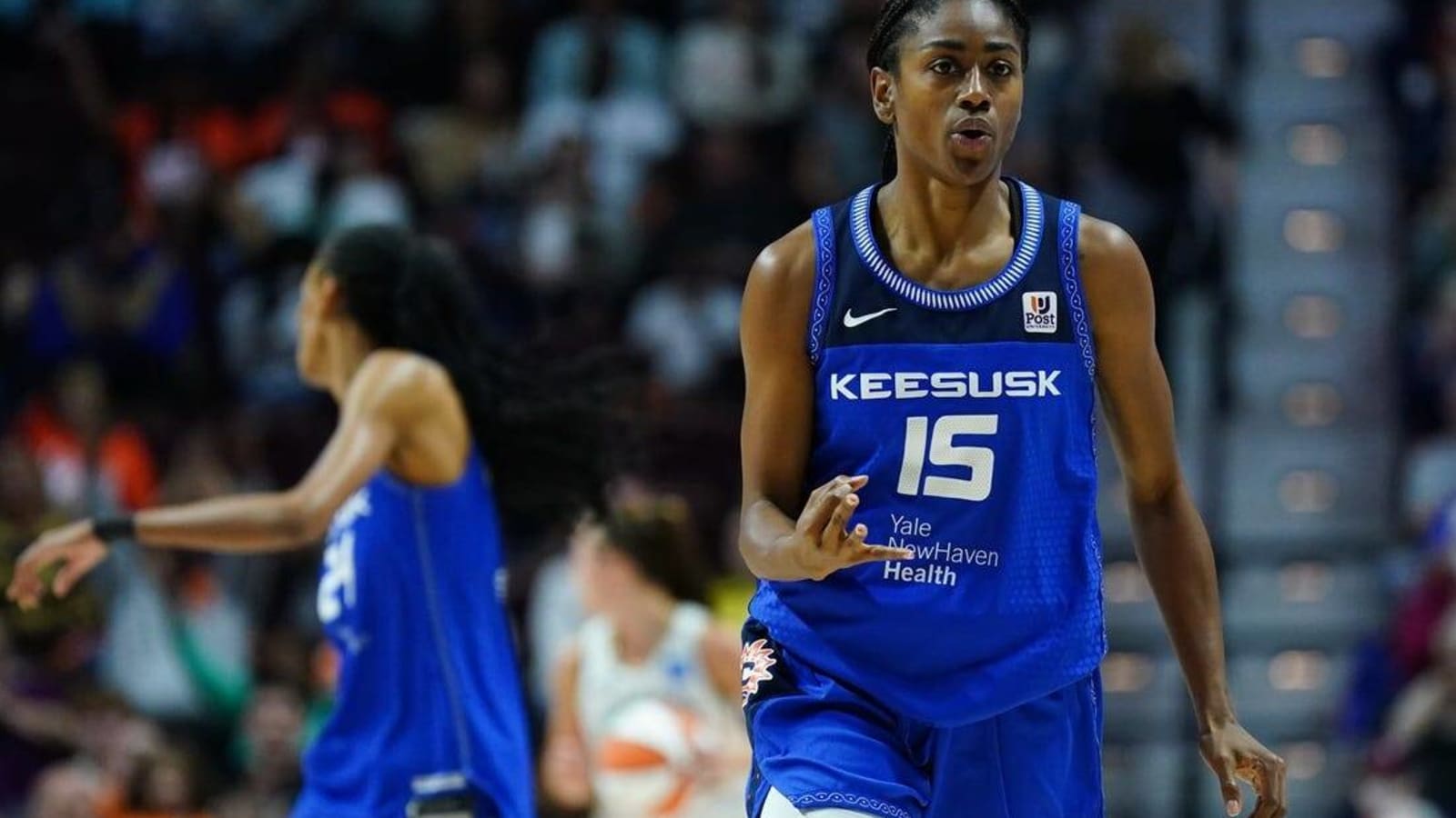 1600x900 Aces sign veteran G Tiffany Hayes