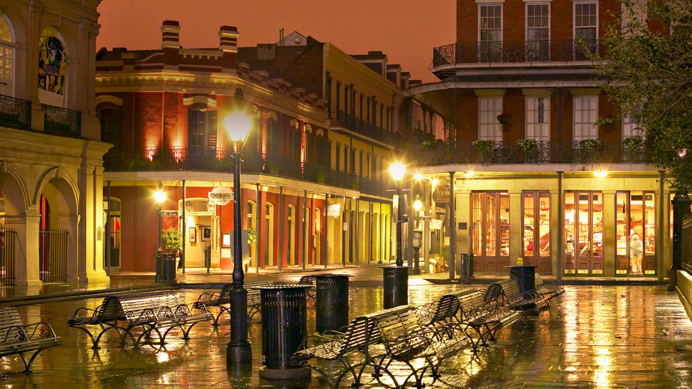 1366x768 French Quarter in New Orleans, Louisiana wallpaper