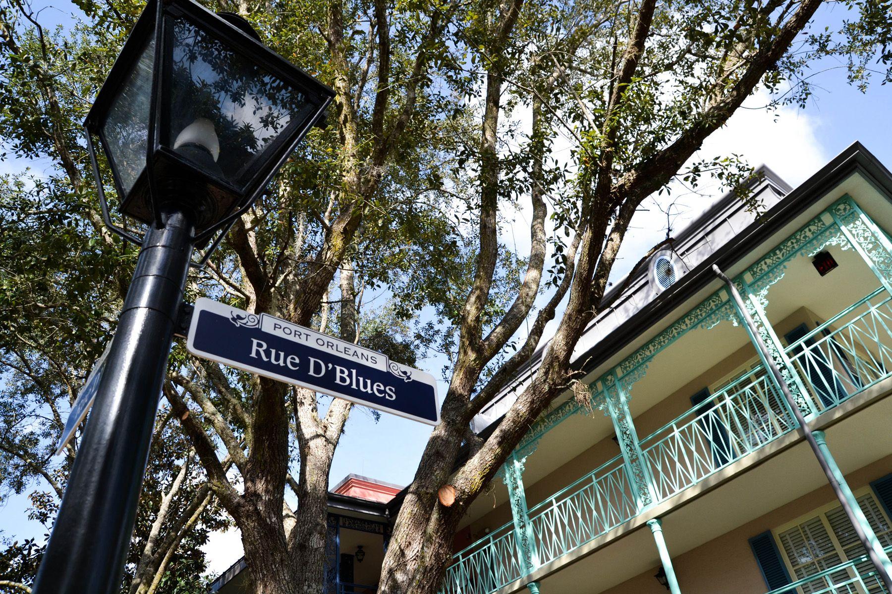 1800x1200 French Quarter Wallpaper