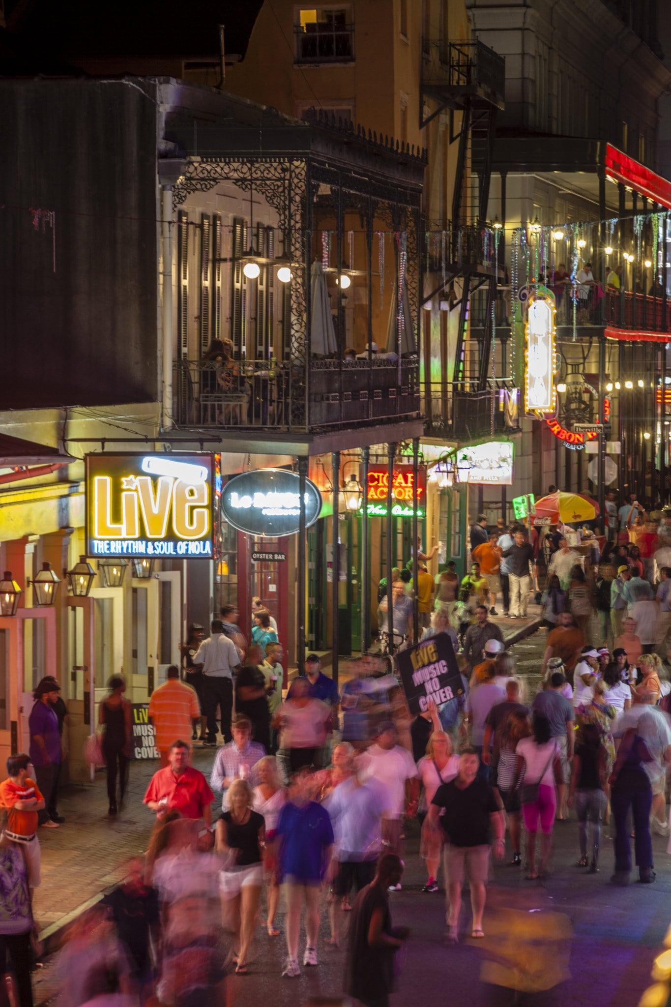 1365x2048 French Quarter Wallpaper