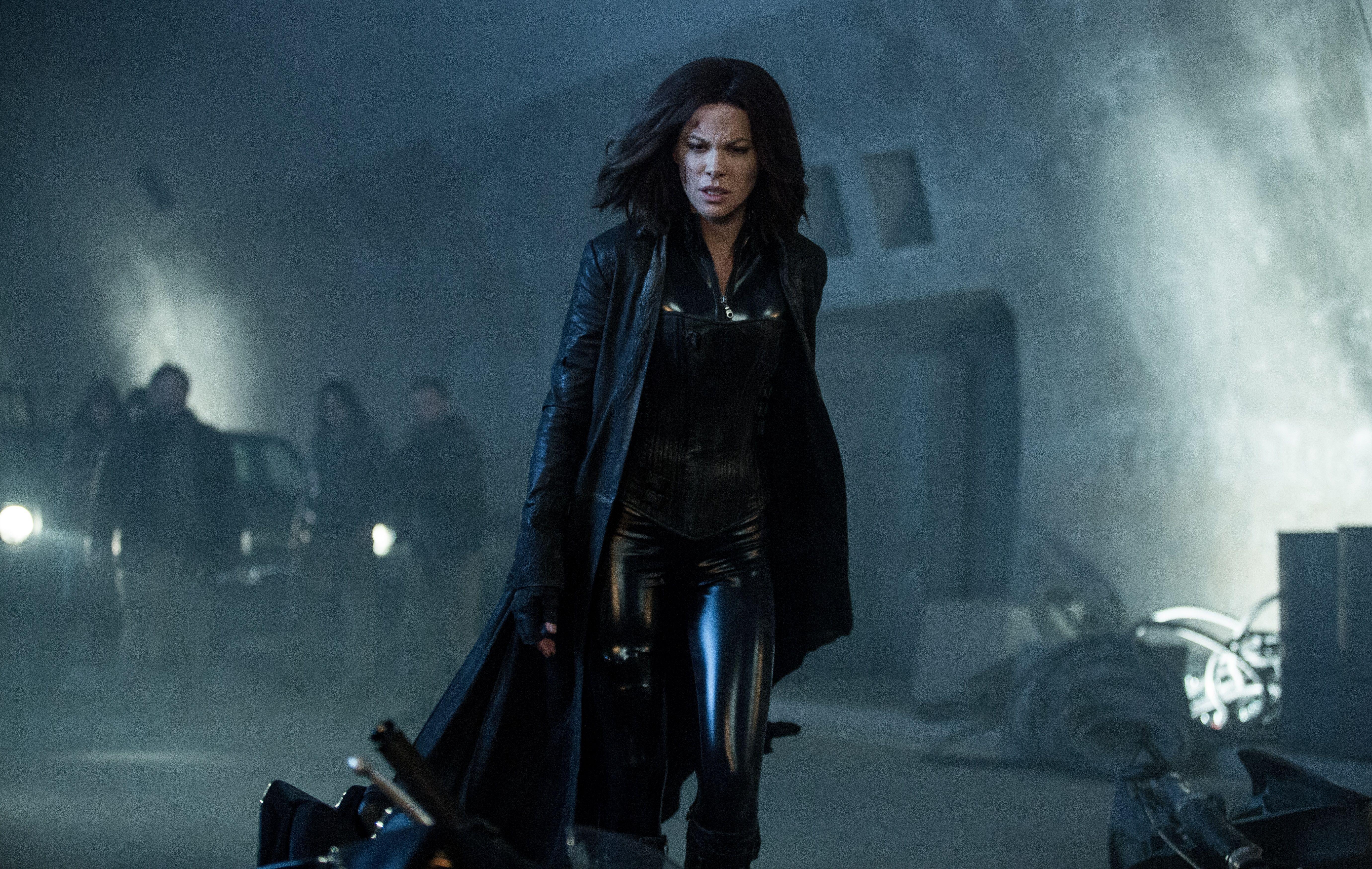 5523x3498 Title Movie Underworld .