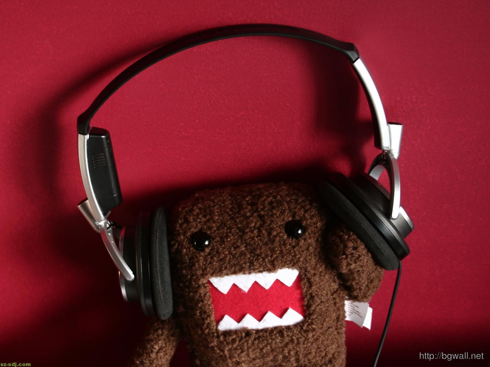 1600x1200 Domo Listen Music Wallpaper