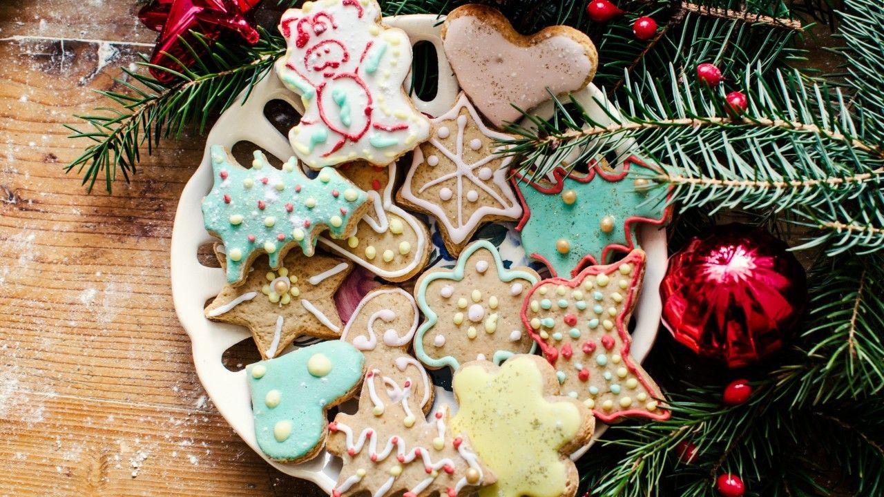 1280x720 Download 1280x720 Christmas Cookies, Tree, Sugar Powder, Dessert Wallpaper